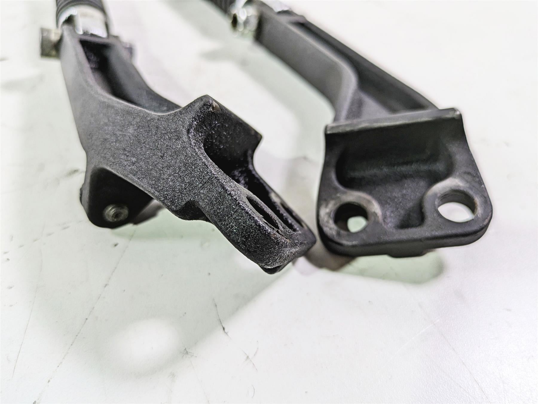2016 Harley FXDL Dyna Low Rider Rear Passenger Footpeg Set 49224-06A 49230-06 {{ shop.shopifyCountryName }} - Mototech271