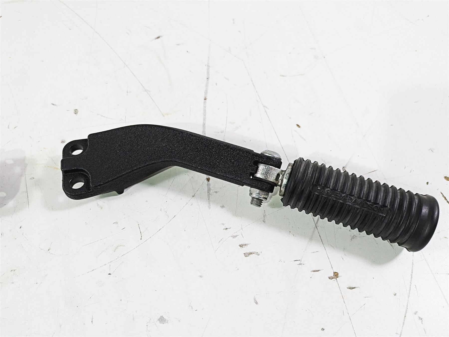 2015 Harley FXDL Dyna Low Rider Rear Passenger Footpeg Rest 49230-06 49224-06A {{ shop.shopifyCountryName }} - Mototech271