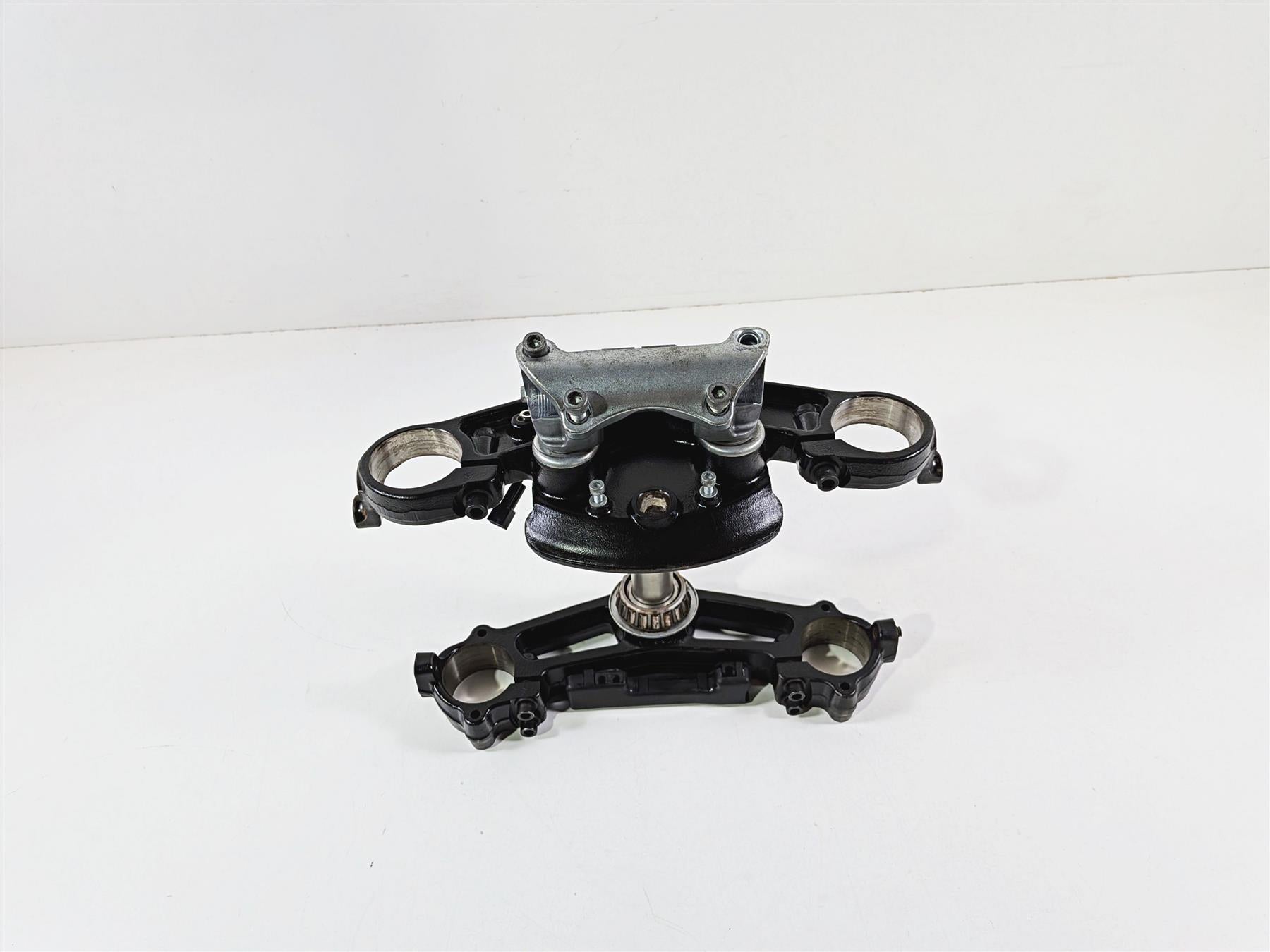 2016 Harley Touring FLHX Street Glide Upper Lower Triple Tree Riser Set 45900091 {{ shop.shopifyCountryName }} - Mototech271