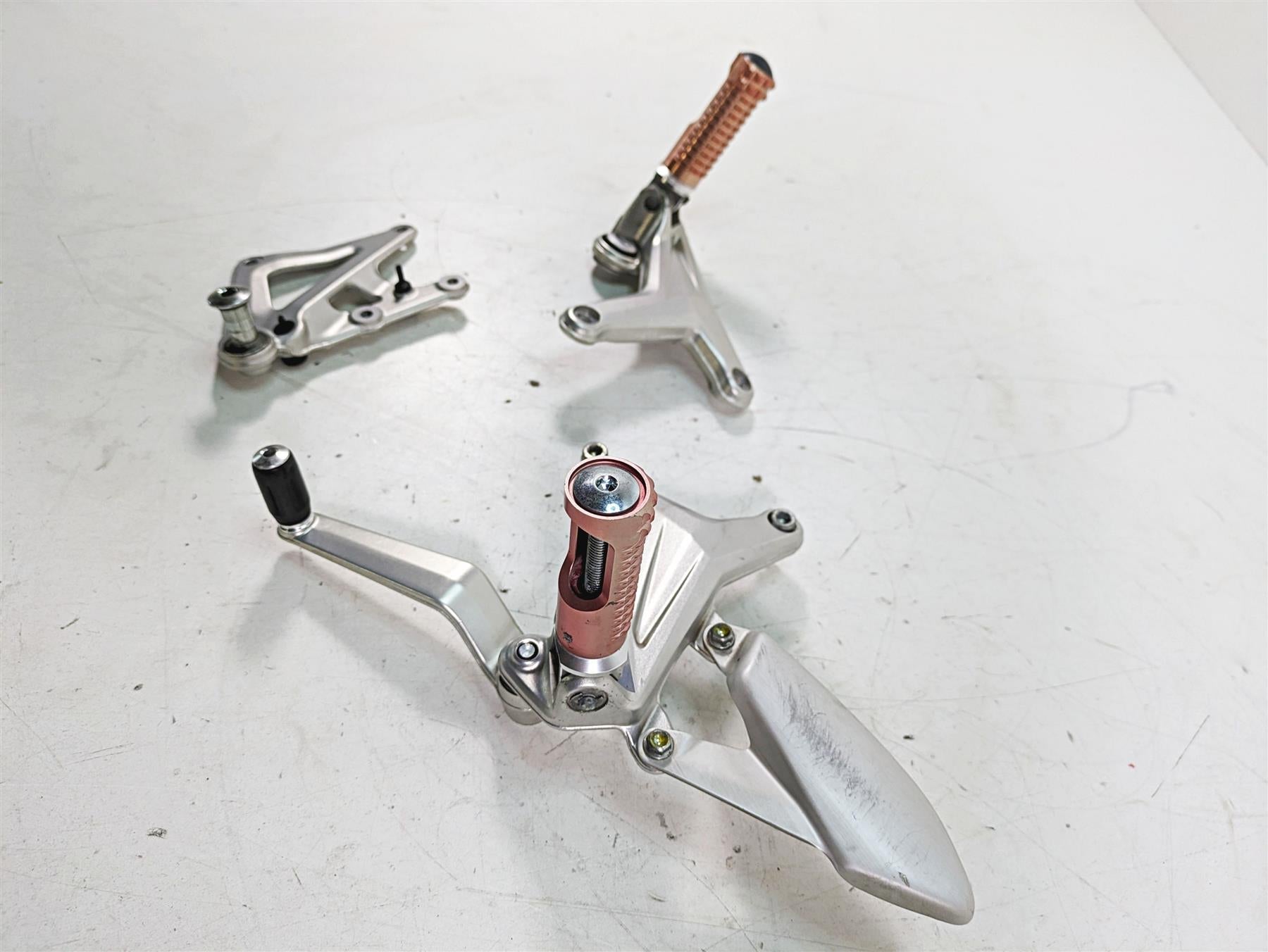 2013 MV Agusta F3 675 ERA Front Footpeg Foot Peg Shift Brake Lever Set 8000B7474 {{ shop.shopifyCountryName }} - Mototech271