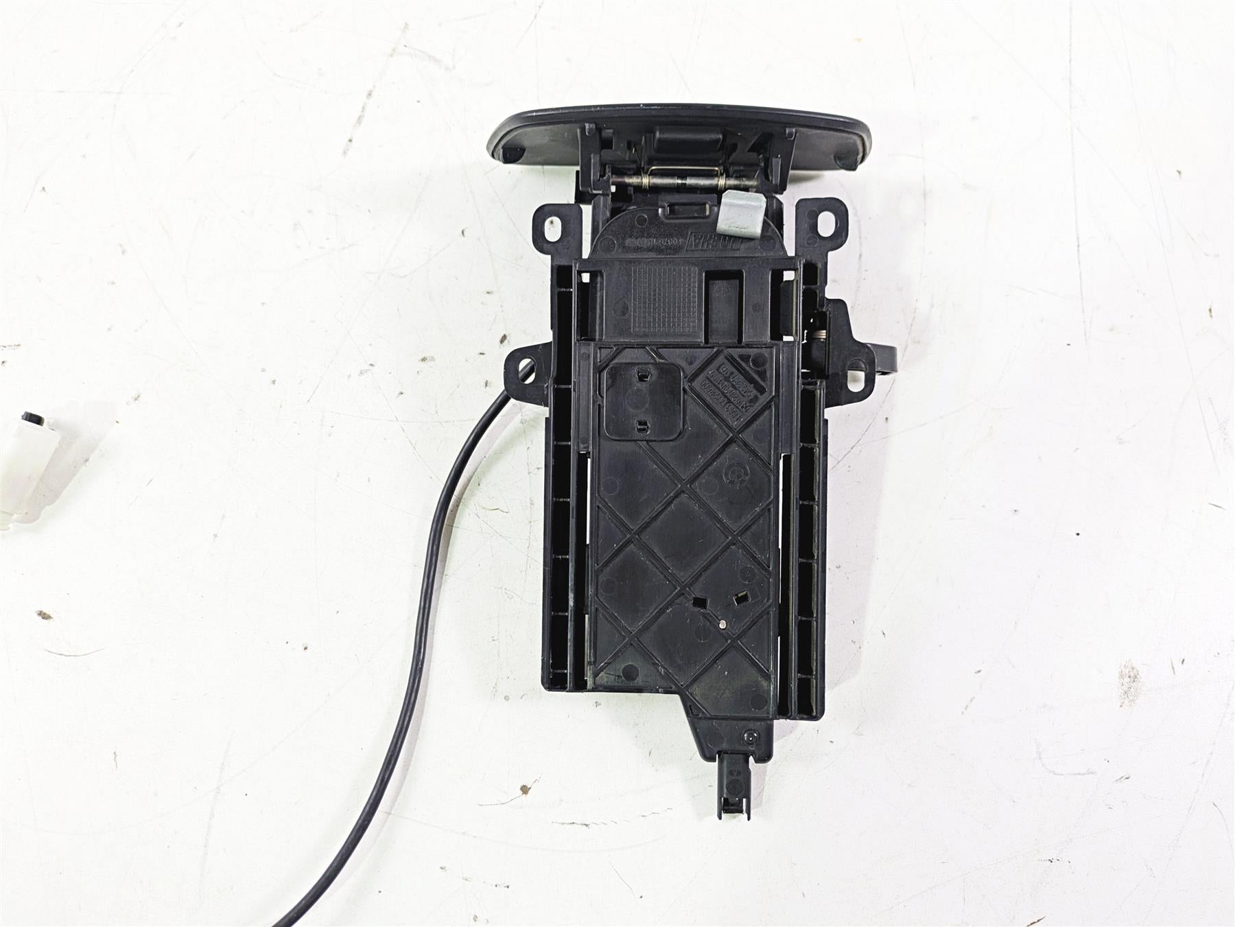 2015 BMW K1600 GT K48 Gps Navigation Housing & Mount Carrier Set 46637724088 {{ shop.shopifyCountryName }} - Mototech271