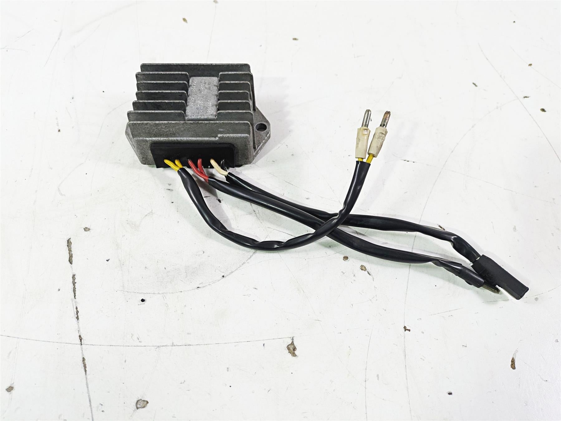 1998 Moto Guzzi California 1100 EV Rectifier Voltage Regulator GU37703805 {{ shop.shopifyCountryName }} - Mototech271