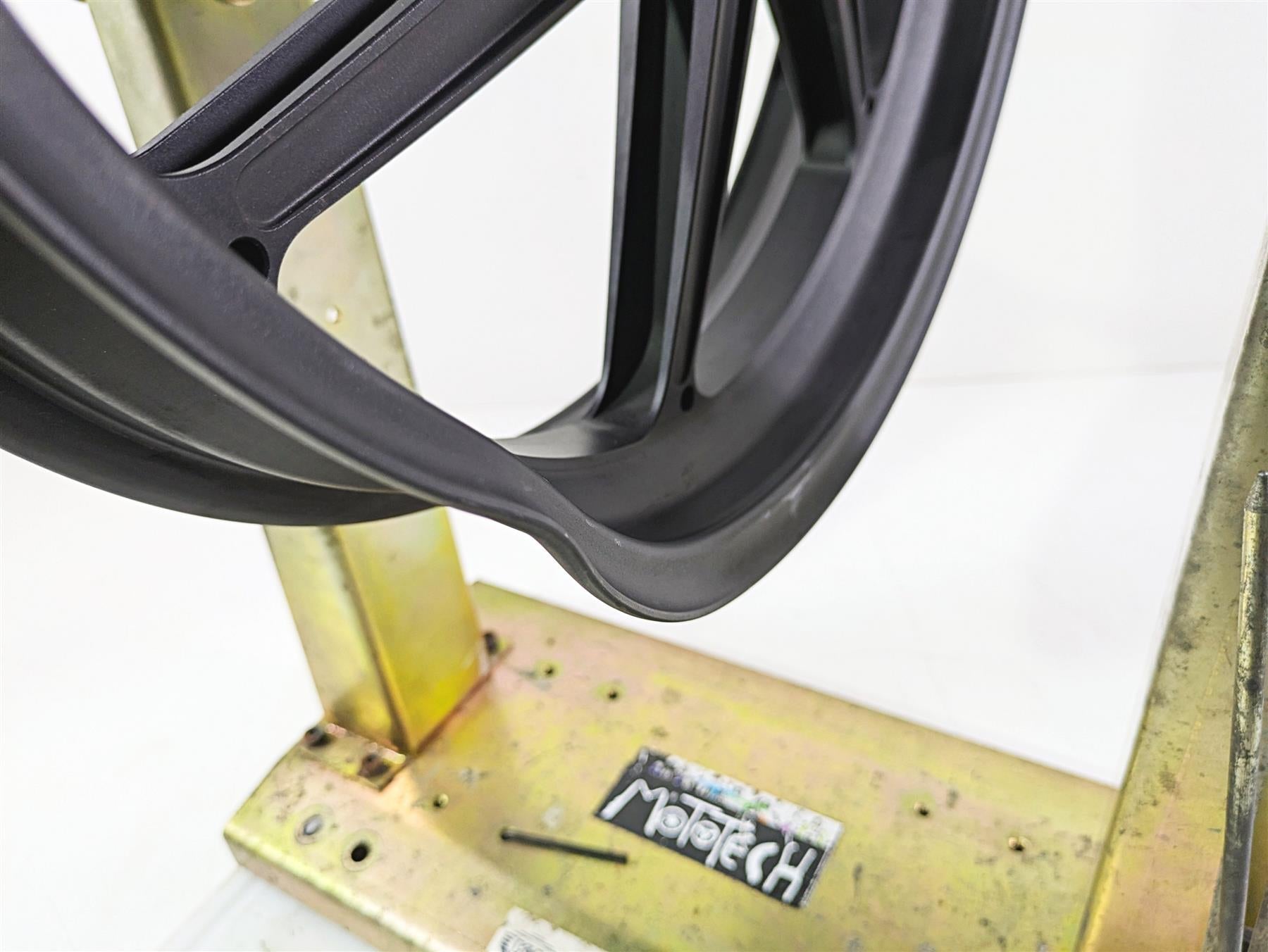 2016 BMW S1000RR K46 Straight HP4 Forged Rear Wheel Rim 17x6 36318548893 {{ shop.shopifyCountryName }} - Mototech271