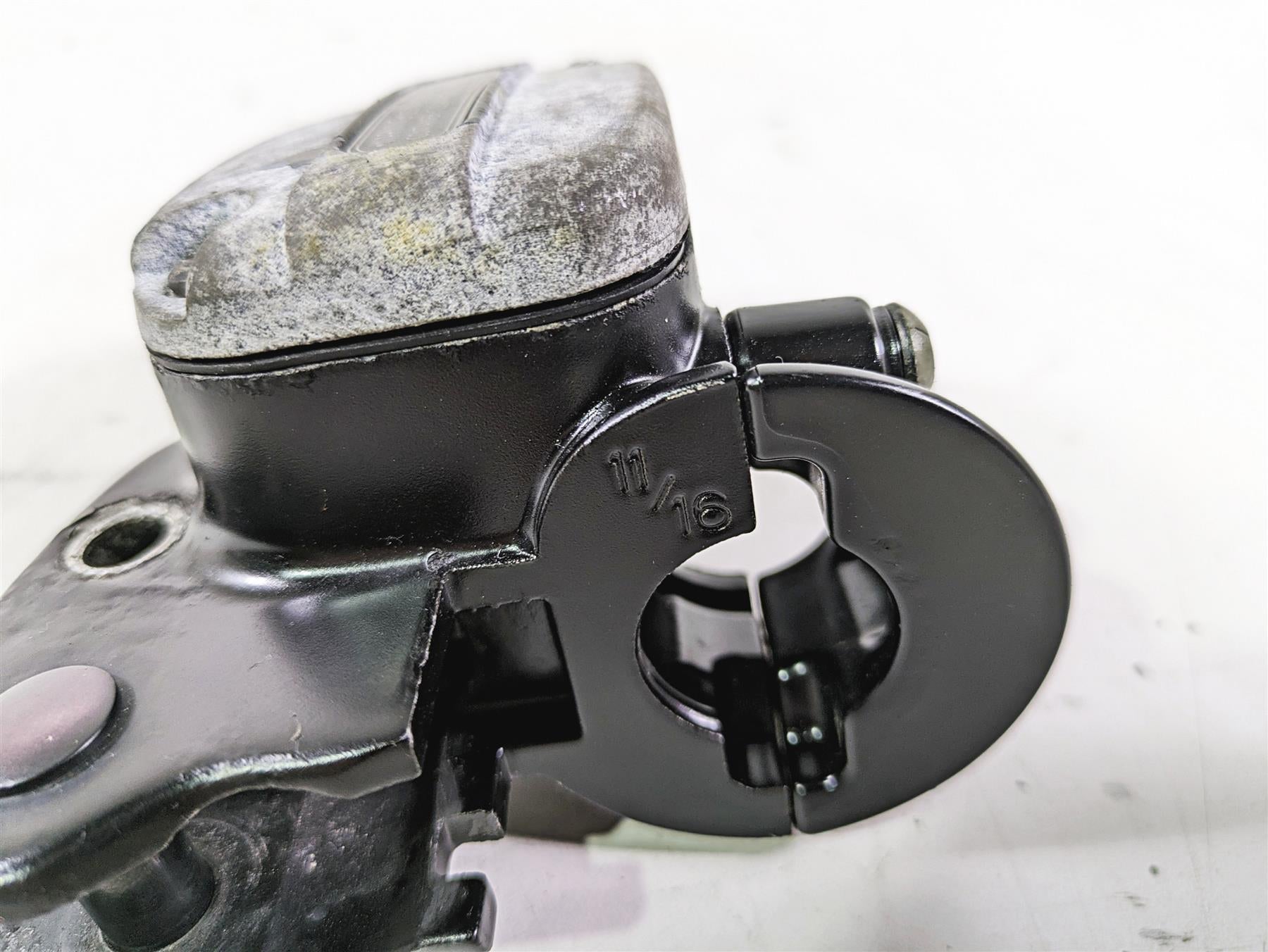 2013 Harley VRSCDX Night Rod Sp Clutch Master Cylinder 11/16" 38744-09B {{ shop.shopifyCountryName }} - Mototech271