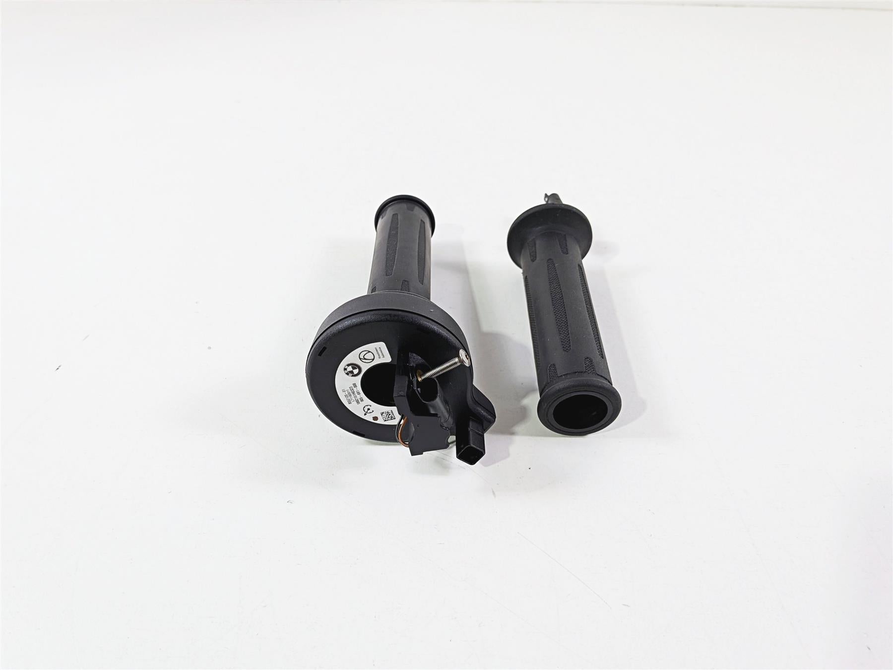 2019 BMW R1250GS K50 Hand Grip Handle Set Heated Cruise 61318549455 61318552120 {{ shop.shopifyCountryName }} - Mototech271