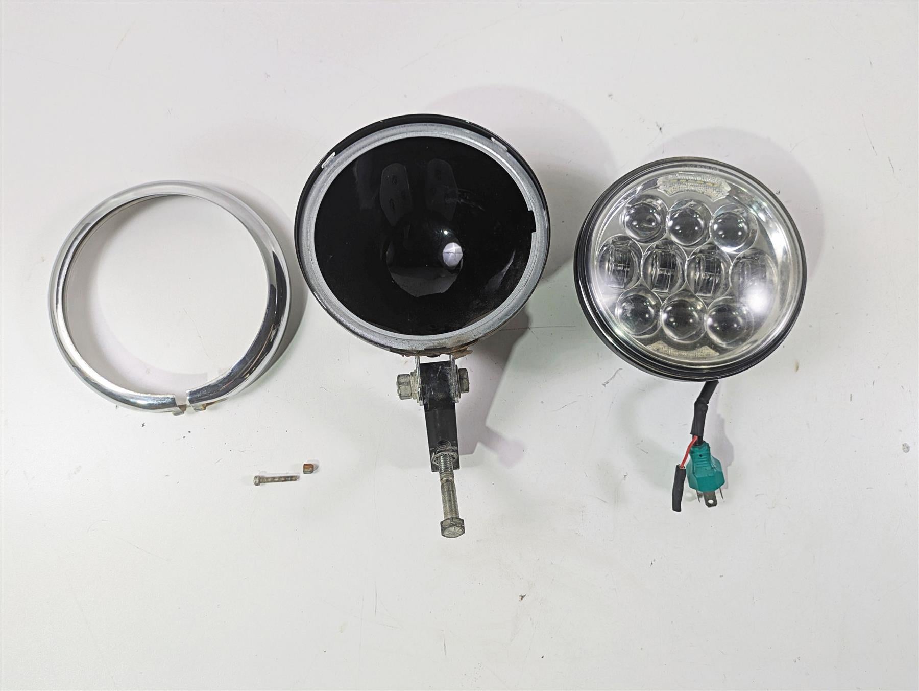 2010 Harley Dyna FXDB Street Bob Led Headlight Head Light & Mount 69356-06A {{ shop.shopifyCountryName }} - Mototech271