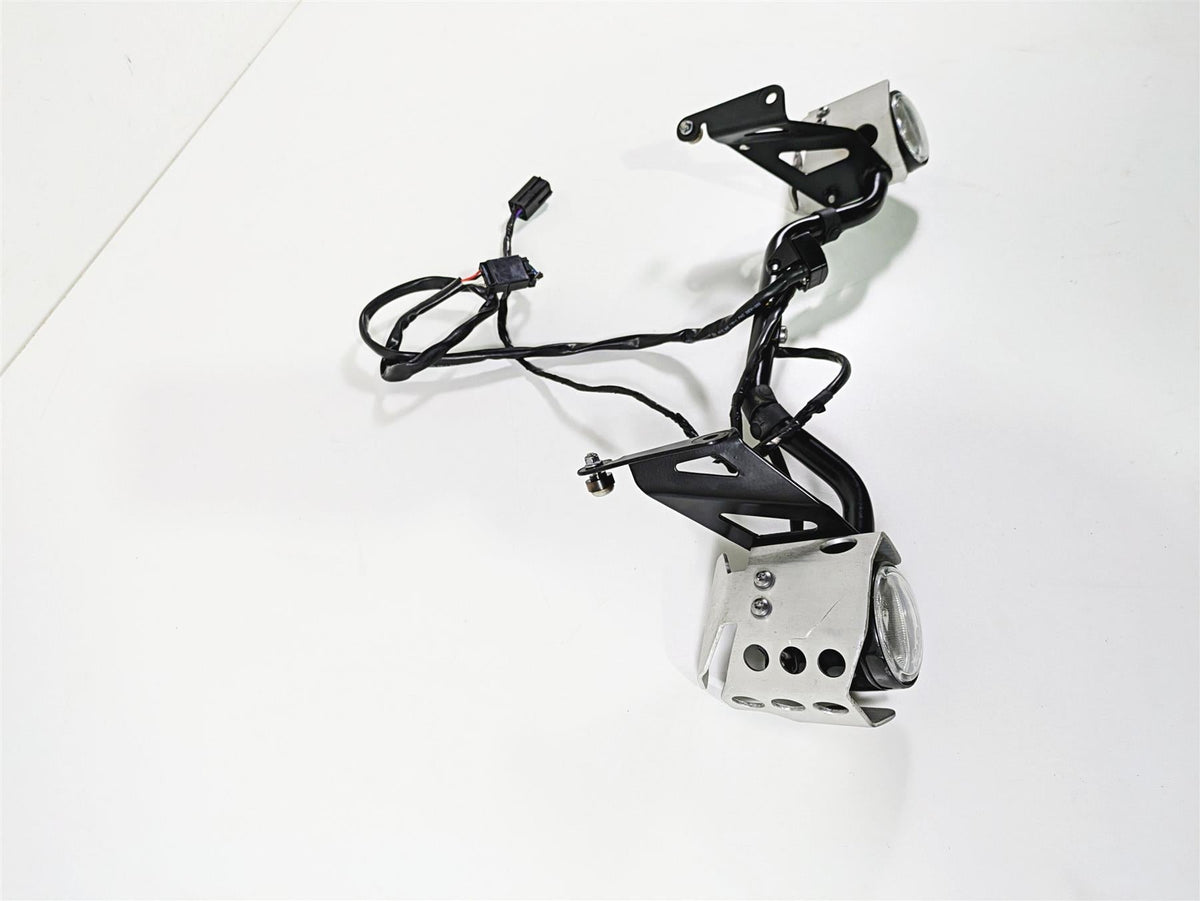 2015 Triumph Tiger Explorer XC Fog Lights & Mounting Rail Set T2701552 T2701553 {{ shop.shopifyCountryName }} - Mototech271