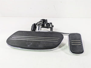 2021 Harley Touring FLTRX Road Glide Right Floor Board & Brake - Read 50688-04