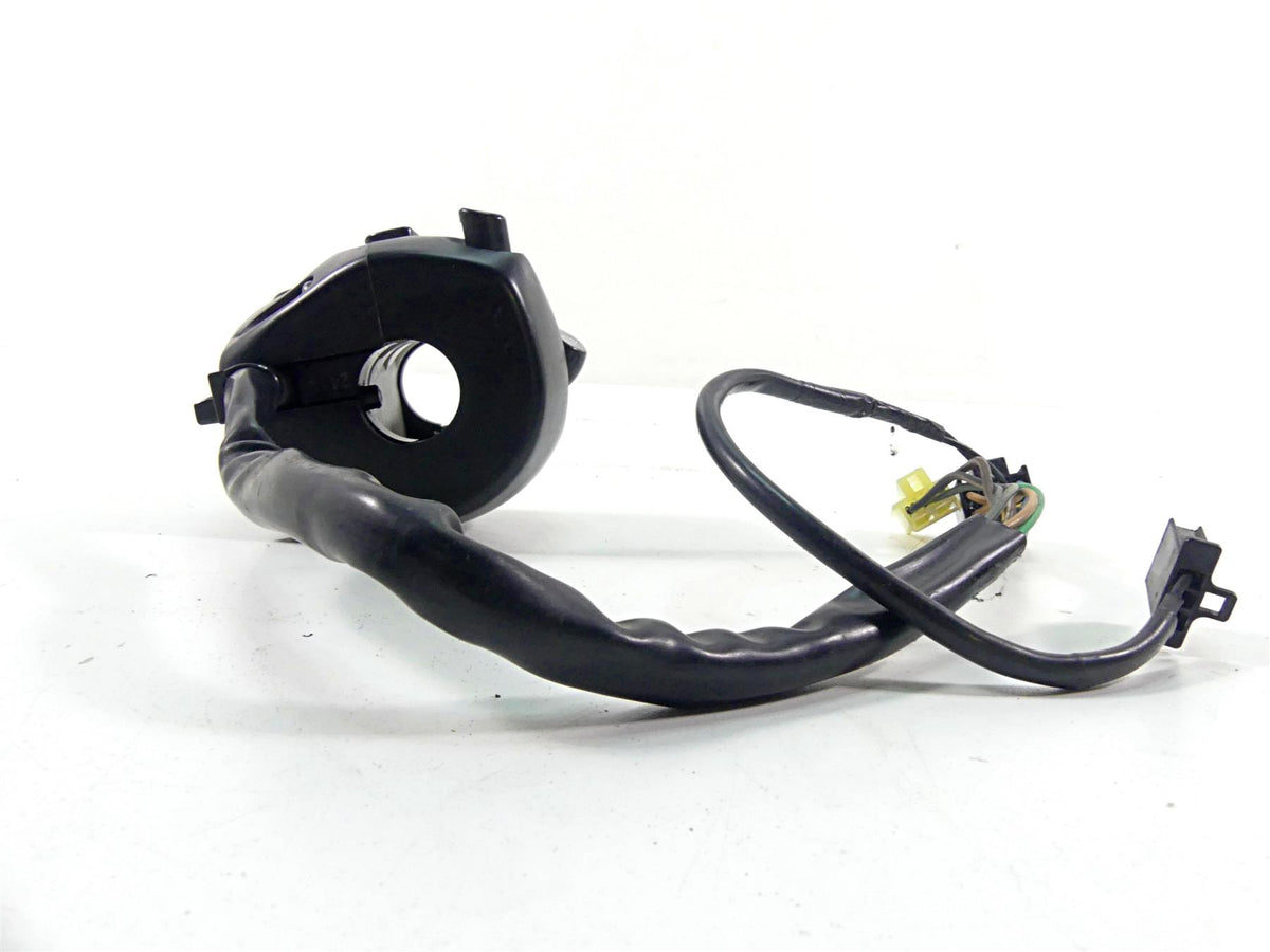 2012 Yamaha VMX17 VMAX 1700 Left Hand Light Blinker Control Switch 2S3-83972-00 {{ shop.shopifyCountryName }} - Mototech271