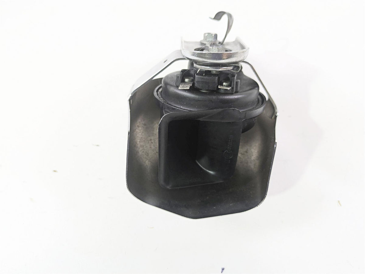 2010 Harley Touring FLHXSE CVO Street Glide Horn & Chrome Cover 69060-90H {{ shop.shopifyCountryName }} - Mototech271