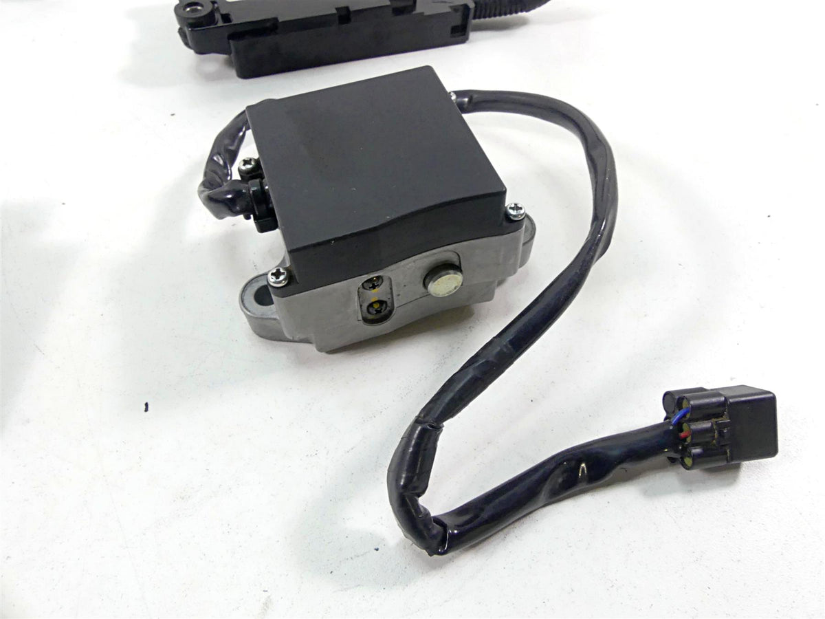 2022 Triumph Speed Triple 1200 RS Cdi Set Ignition Fob Key Immobilizer T2505562 {{ shop.shopifyCountryName }} - Mototech271