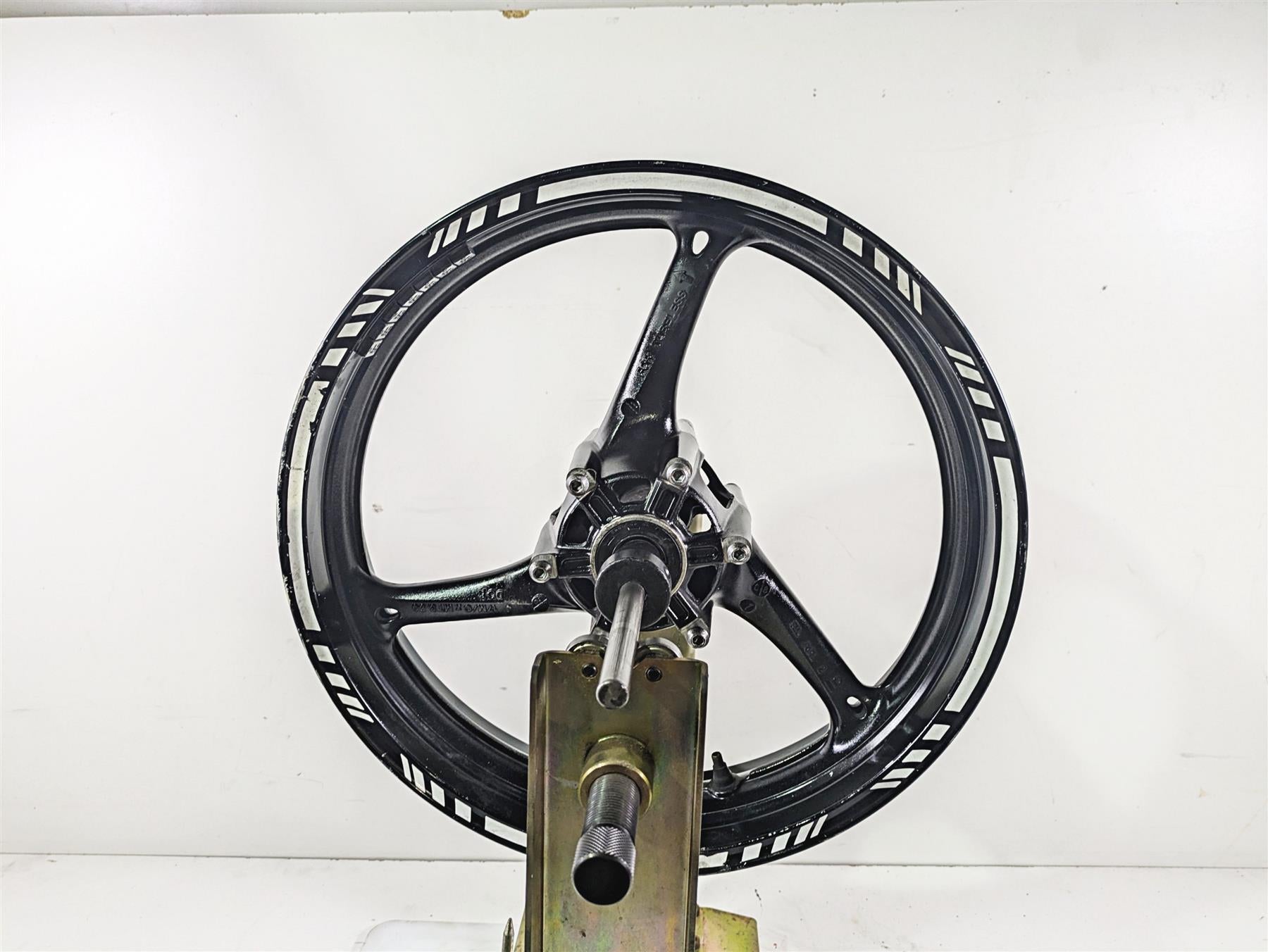 2007 Suzuki GSXR600 Front Wheel Rim 17x3.5 Read 54111-41G10-019