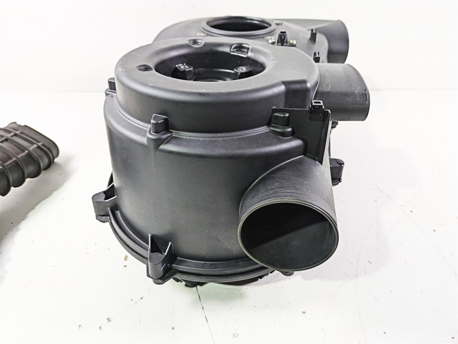 2023 Can Am Maverick X3 XMR Turbo RR Inner Outer Clutch Cover & Tubes 420212609 {{ shop.shopifyCountryName }} - Mototech271