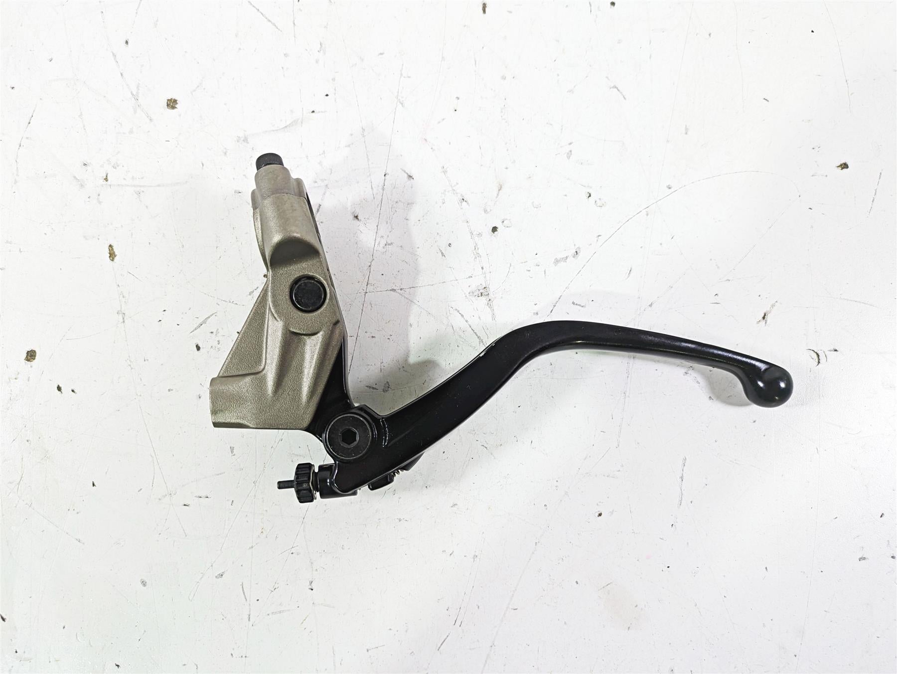 2023 Triumph Street Triple 765 RS Clutch Perch & Lever T2043061 {{ shop.shopifyCountryName }} - Mototech271