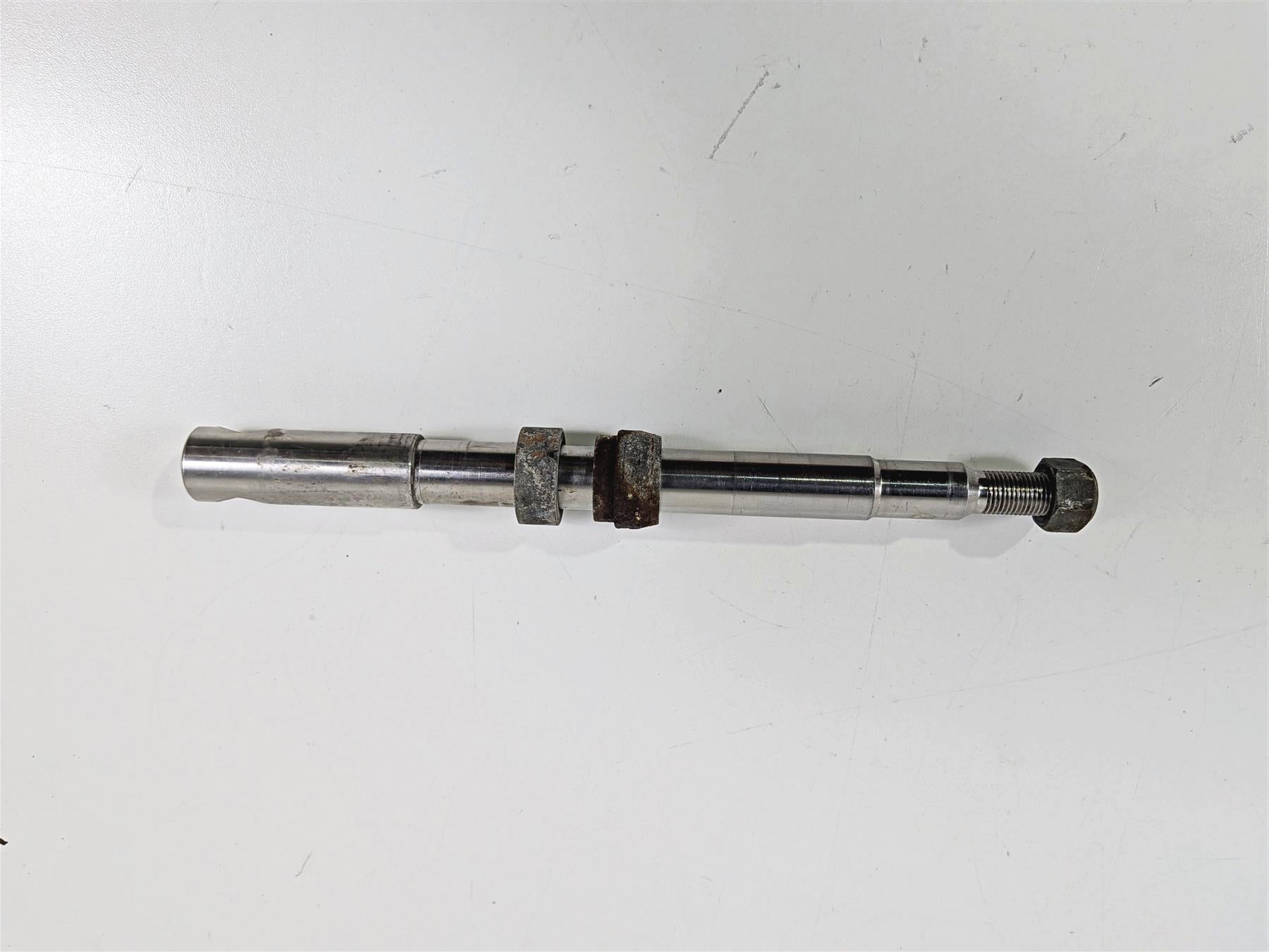 2002 Harley Davidson XLH883 Sportster Front Wheel Spindle Axle 43895-00 {{ shop.shopifyCountryName }} - Mototech271