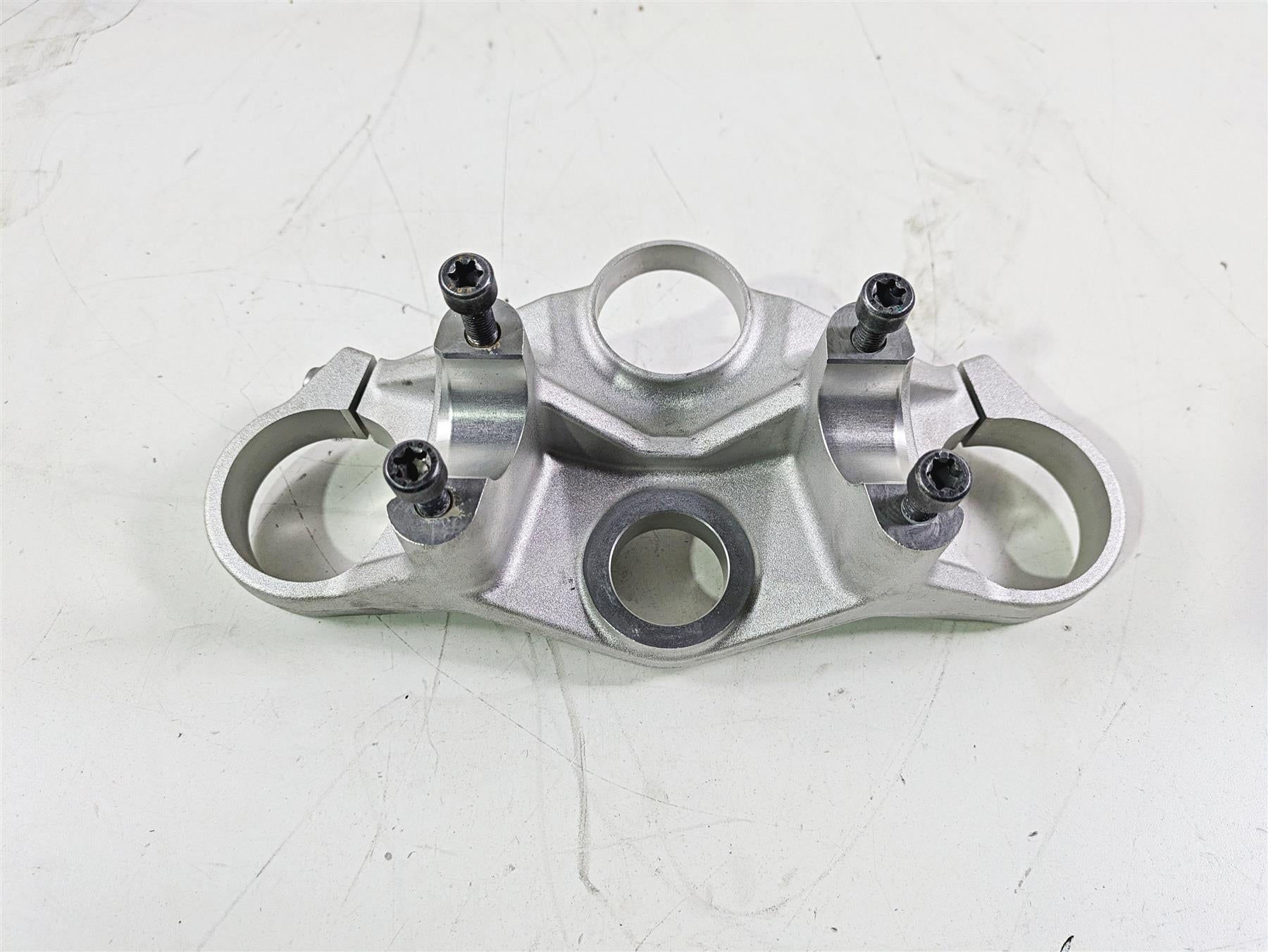 2016 BMW R1200RS K54 Upper Triple Tree Steering Clamp 31428525324 {{ shop.shopifyCountryName }} - Mototech271