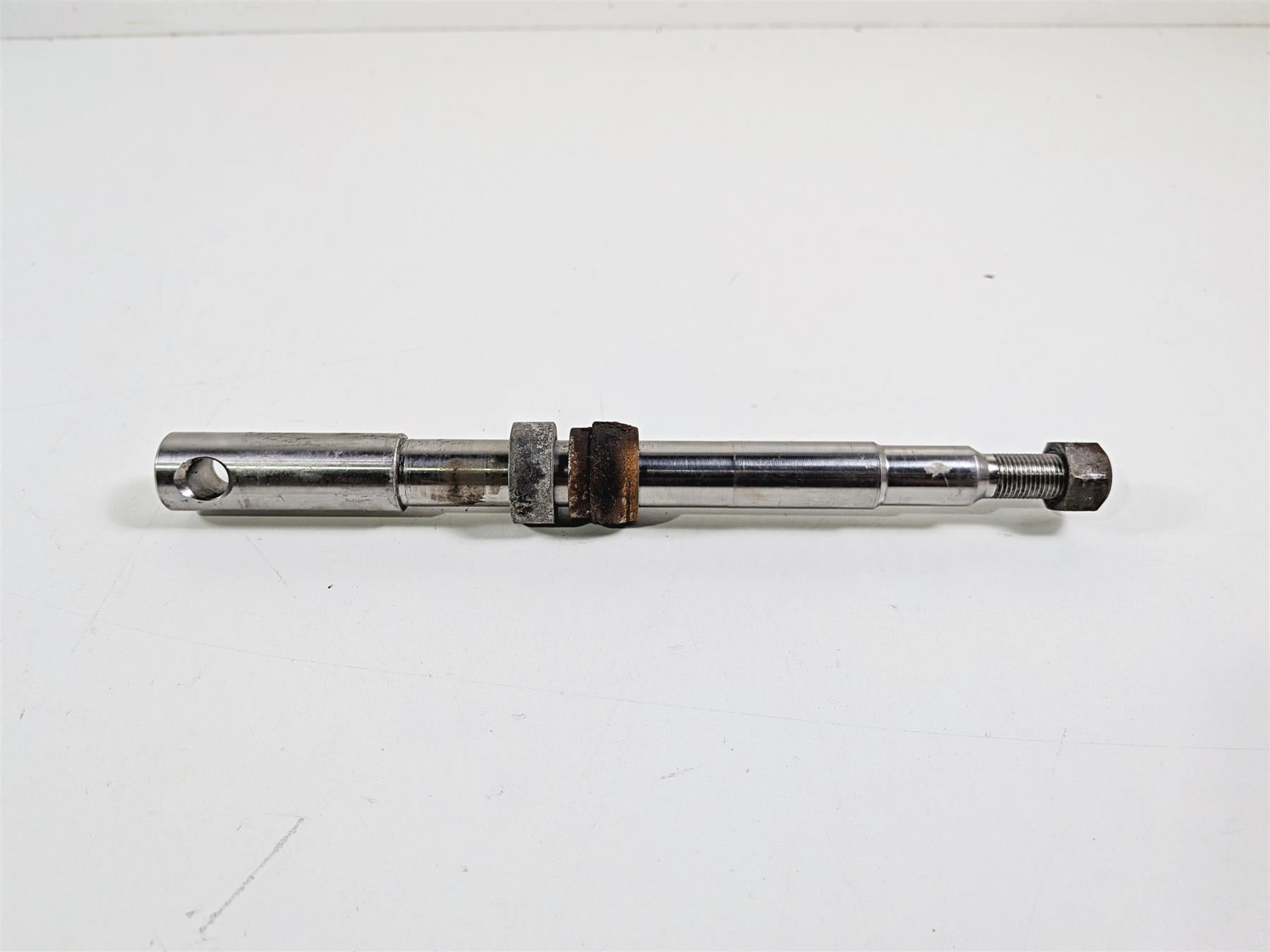 2002 Harley Davidson XLH883 Sportster Front Wheel Spindle Axle 43895-00 {{ shop.shopifyCountryName }} - Mototech271