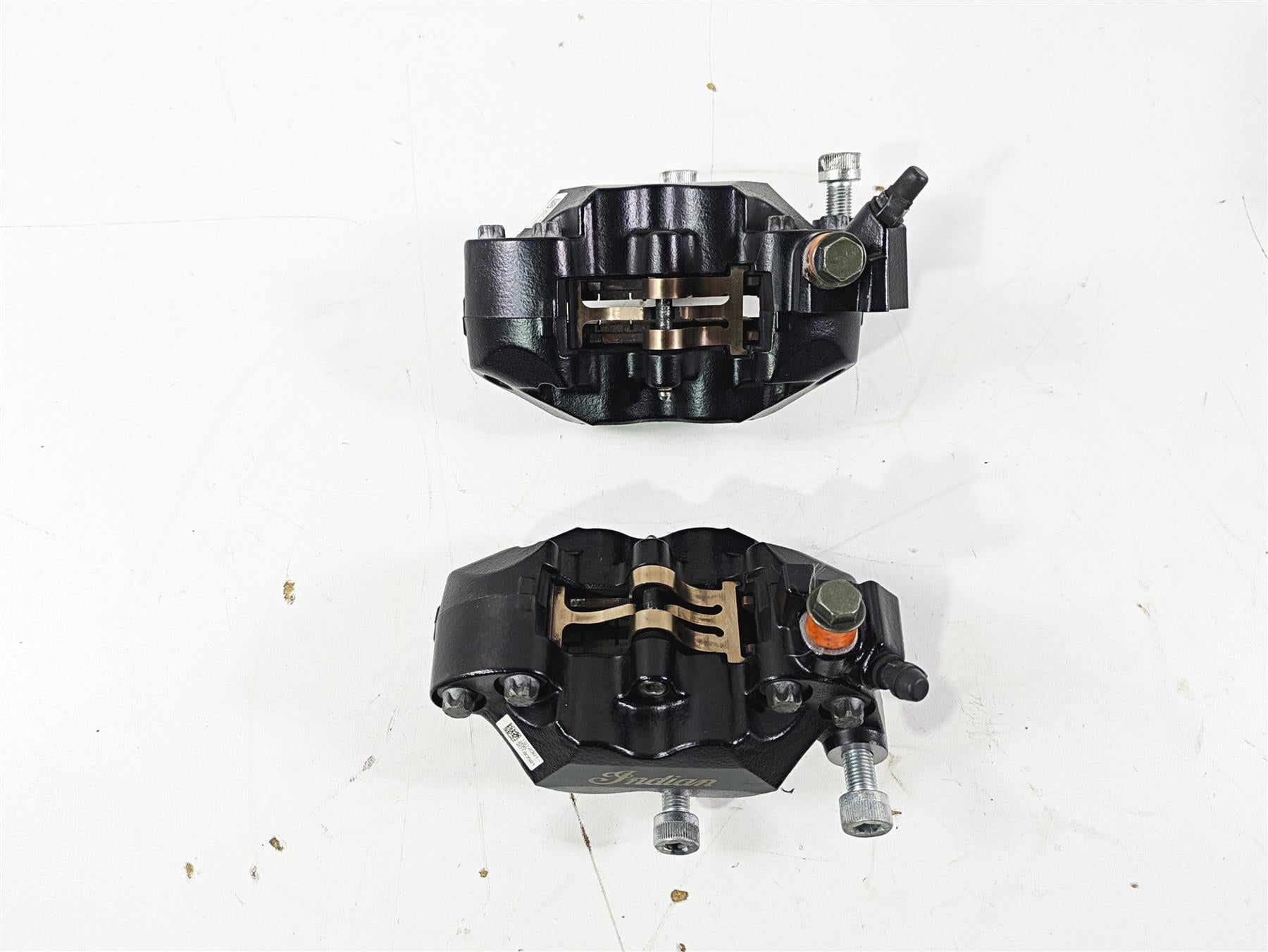 2019 Indian Chieftain Limited Front Brake Caliper Set 1912390 1912391 {{ shop.shopifyCountryName }} - Mototech271