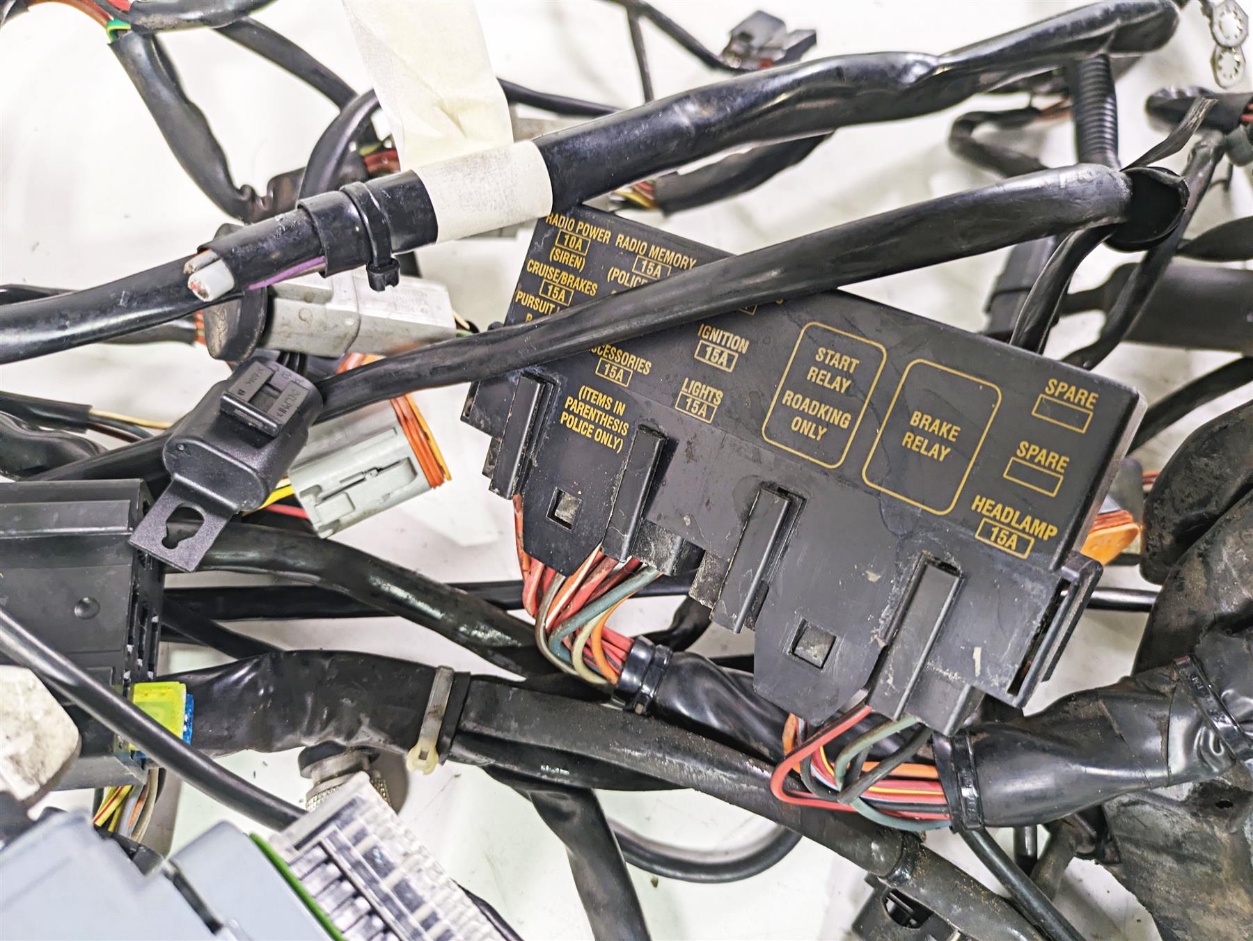 2003 Harley Touring FLHTCUI 100TH E-Glide Main Wiring Loom - For Parts 70985-03 {{ shop.shopifyCountryName }} - Mototech271