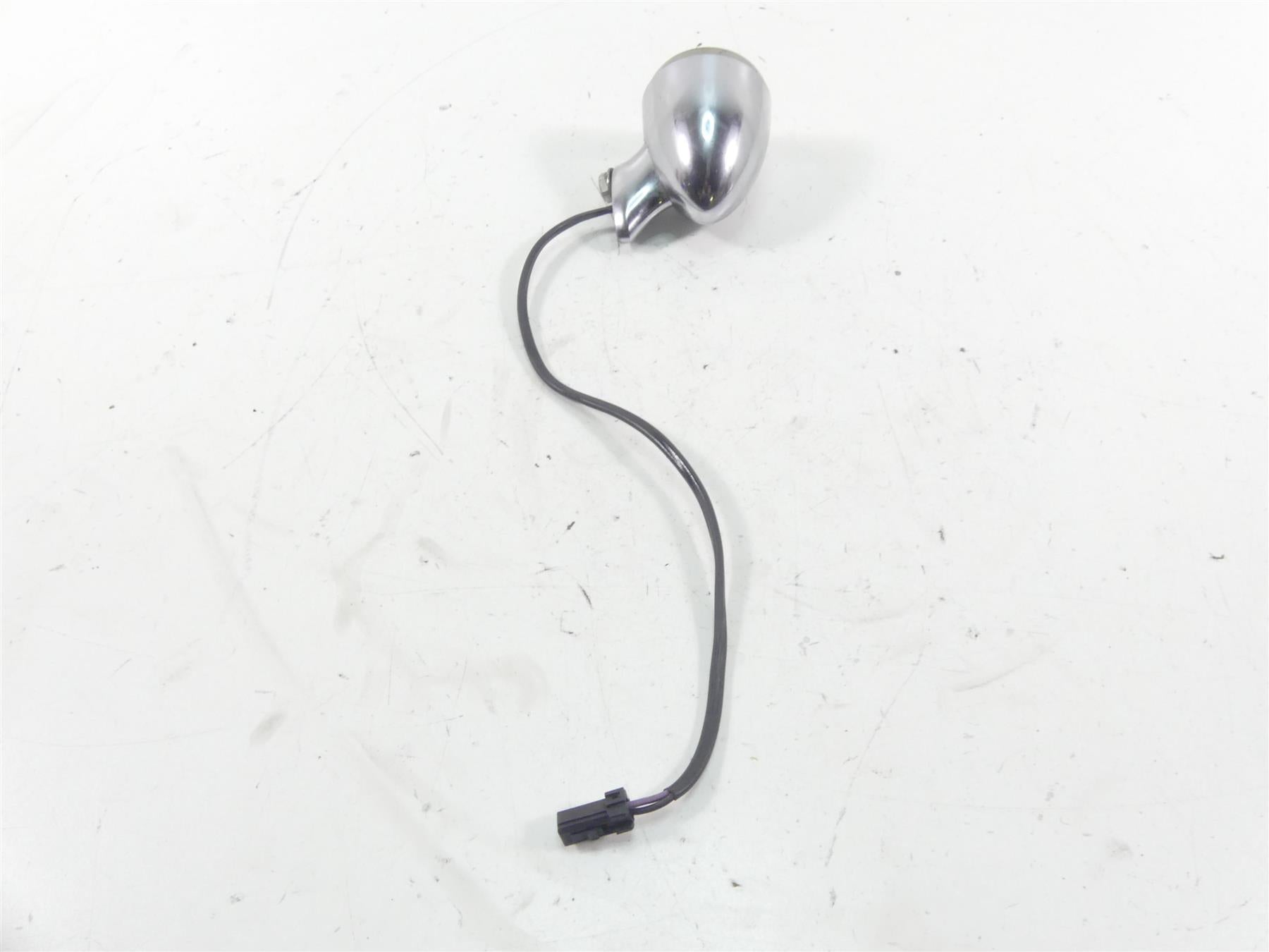 2004 Harley Softail FXSTD SE CVO Deuce Rear Right Blinker Turn Signal 69196-03 {{ shop.shopifyCountryName }} - Mototech271