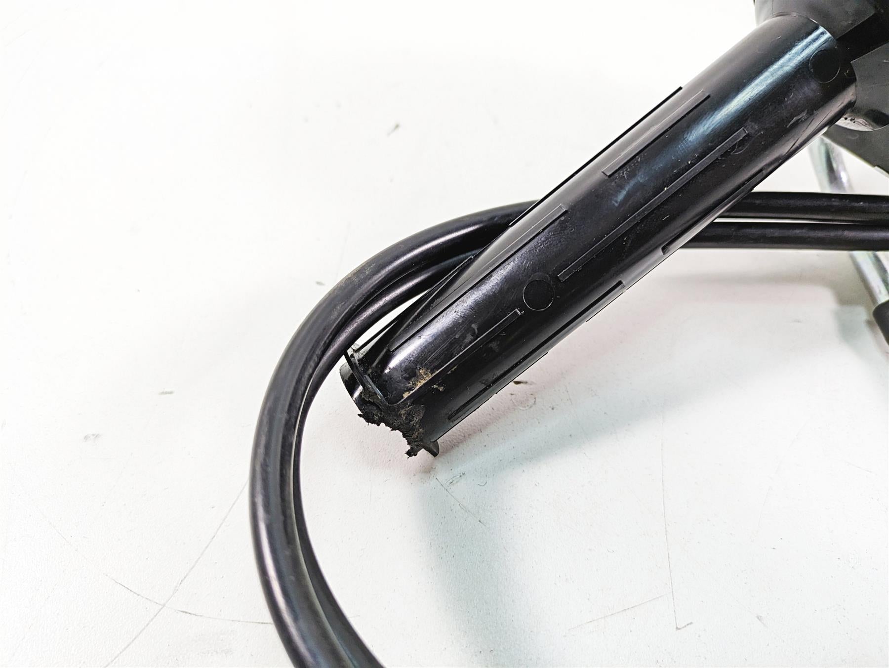 2022 Suzuki GSXR 750 Right Hand Start Kill Control Switch 37200-47H30 {{ shop.shopifyCountryName }} - Mototech271