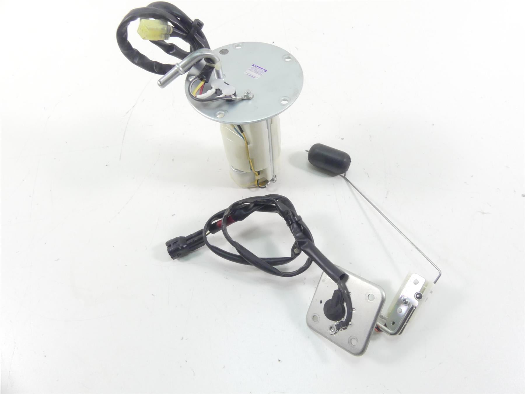 2021 Kawasaki ZX1400 ZX14R Ninja Fuel Gas Pump & Sending Unit -Tested 49040-0024 {{ shop.shopifyCountryName }} - Mototech271