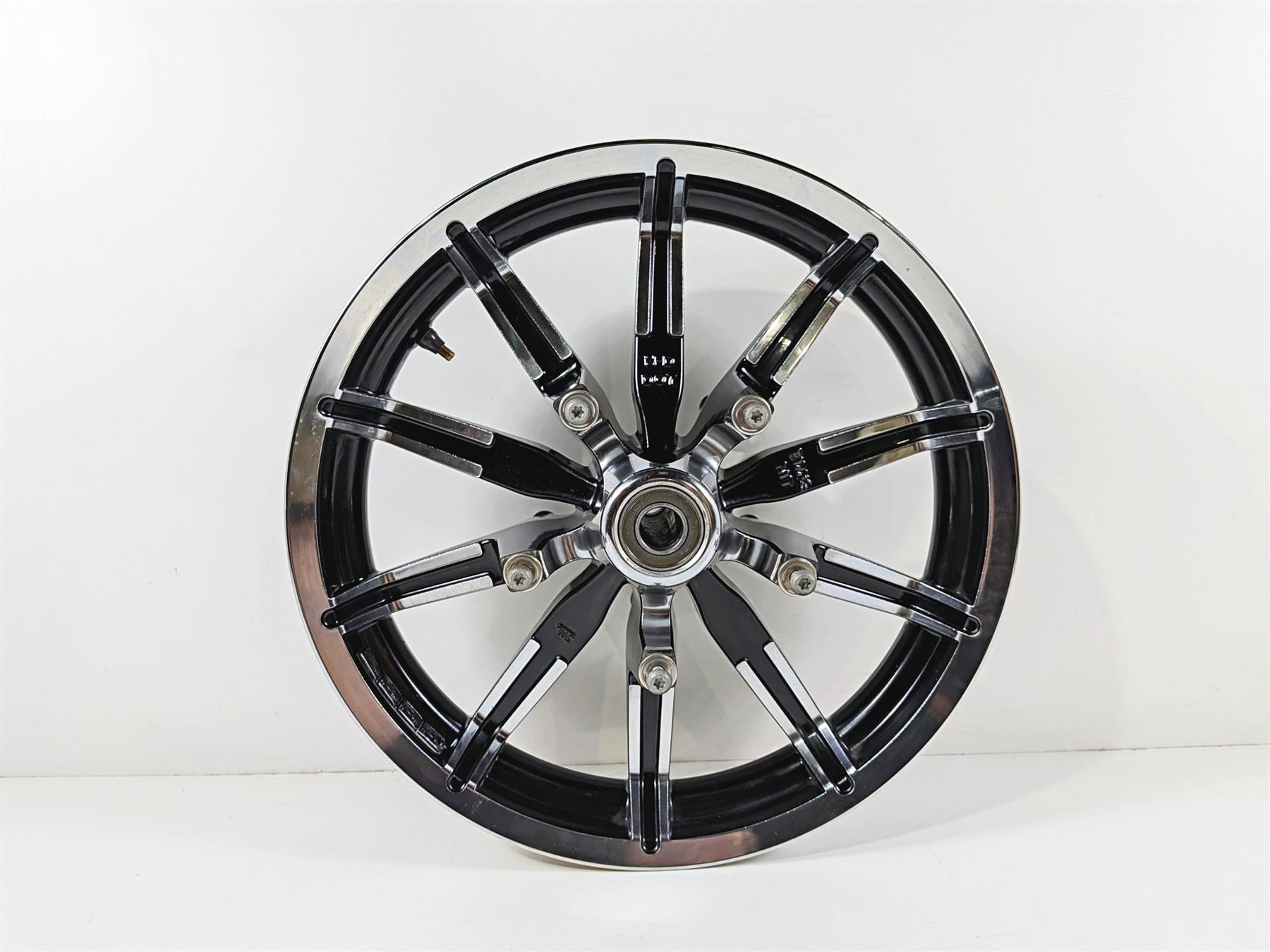 2014 Harley Touring FLHTK Electra Glide Nice Impeller Contrast Front Wheel Rim 17x3 43300386-Mototech271