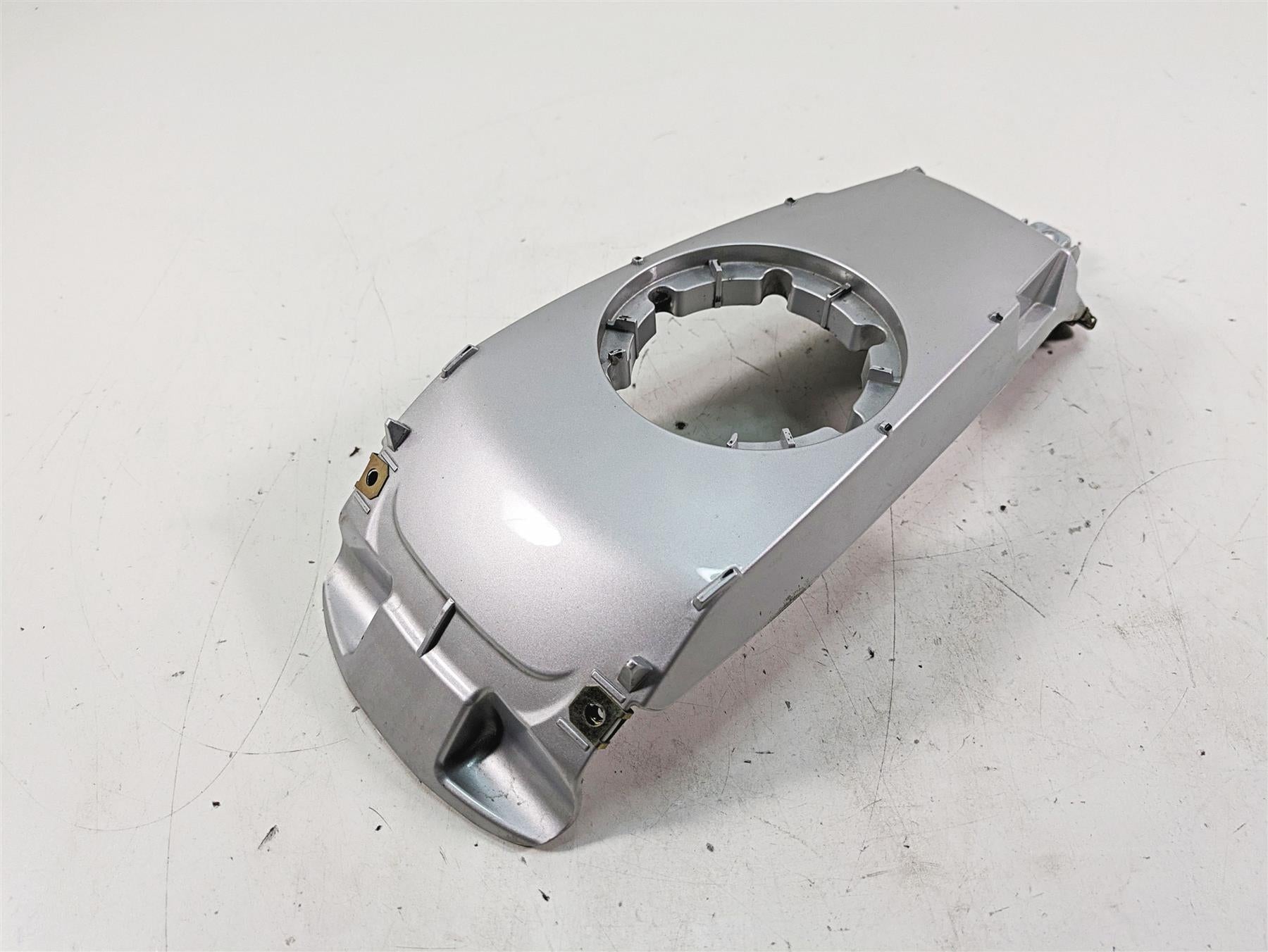 2007 BMW R1200RT K26 Center Tank Cover Fairing Cover 46637681150 46637682975 {{ shop.shopifyCountryName }} - Mototech271