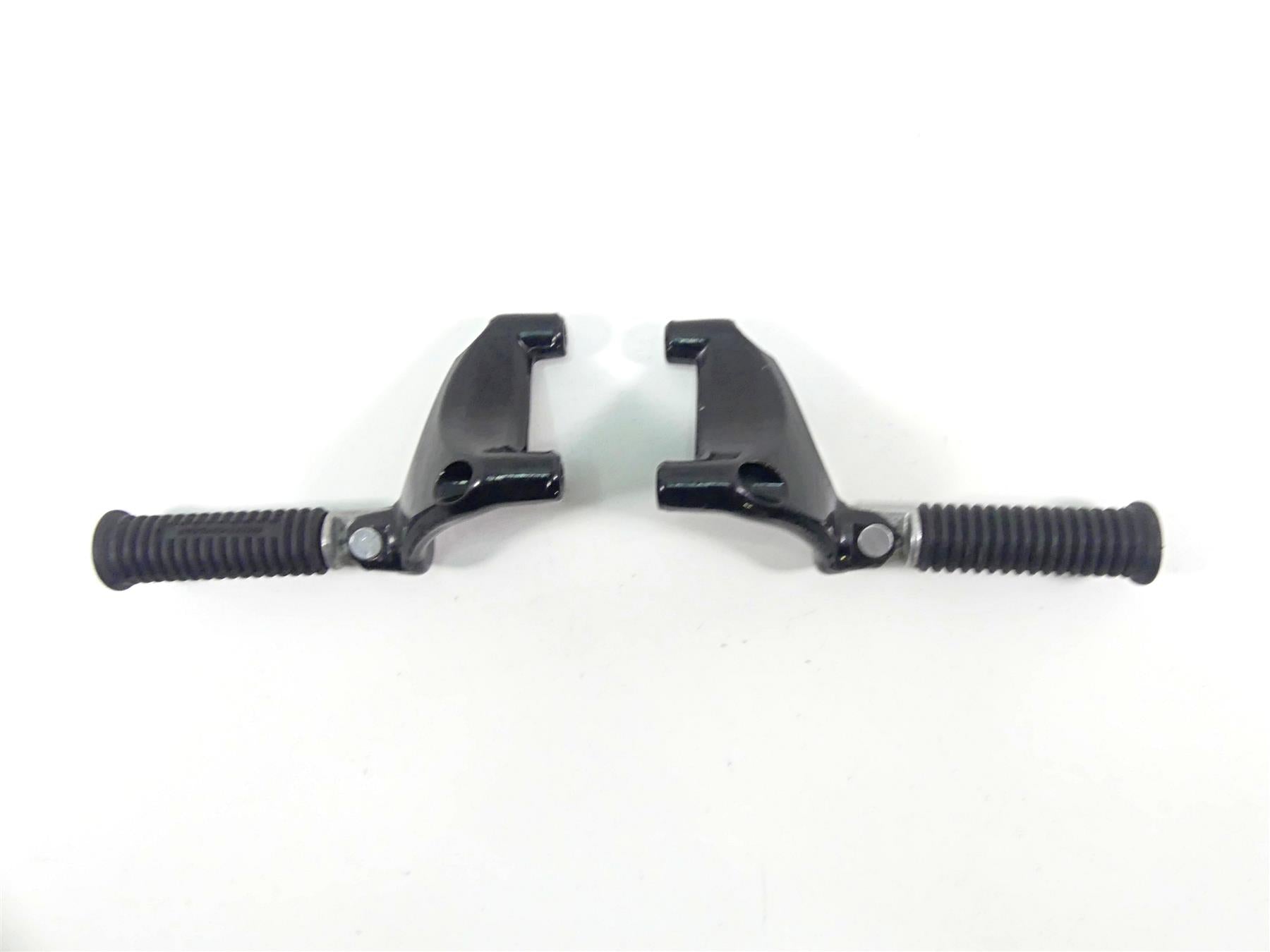 2005 Harley Sportster XL1200 C Rear Passenger Foot Peg Set 49314-04 49315-04 {{ shop.shopifyCountryName }} - Mototech271