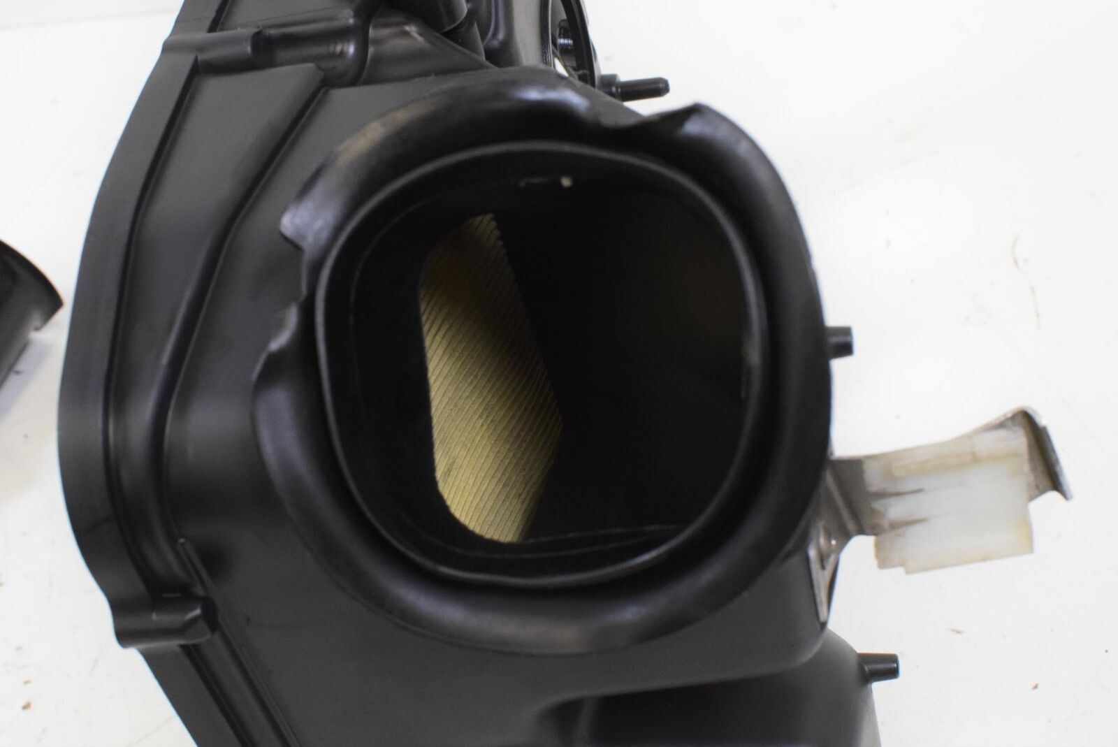 2014 Aprilia Tuono 1000 V4 R APRC ABS Air Box Breather Filter Cleaner 858931 {{ shop.shopifyCountryName }} - Mototech271