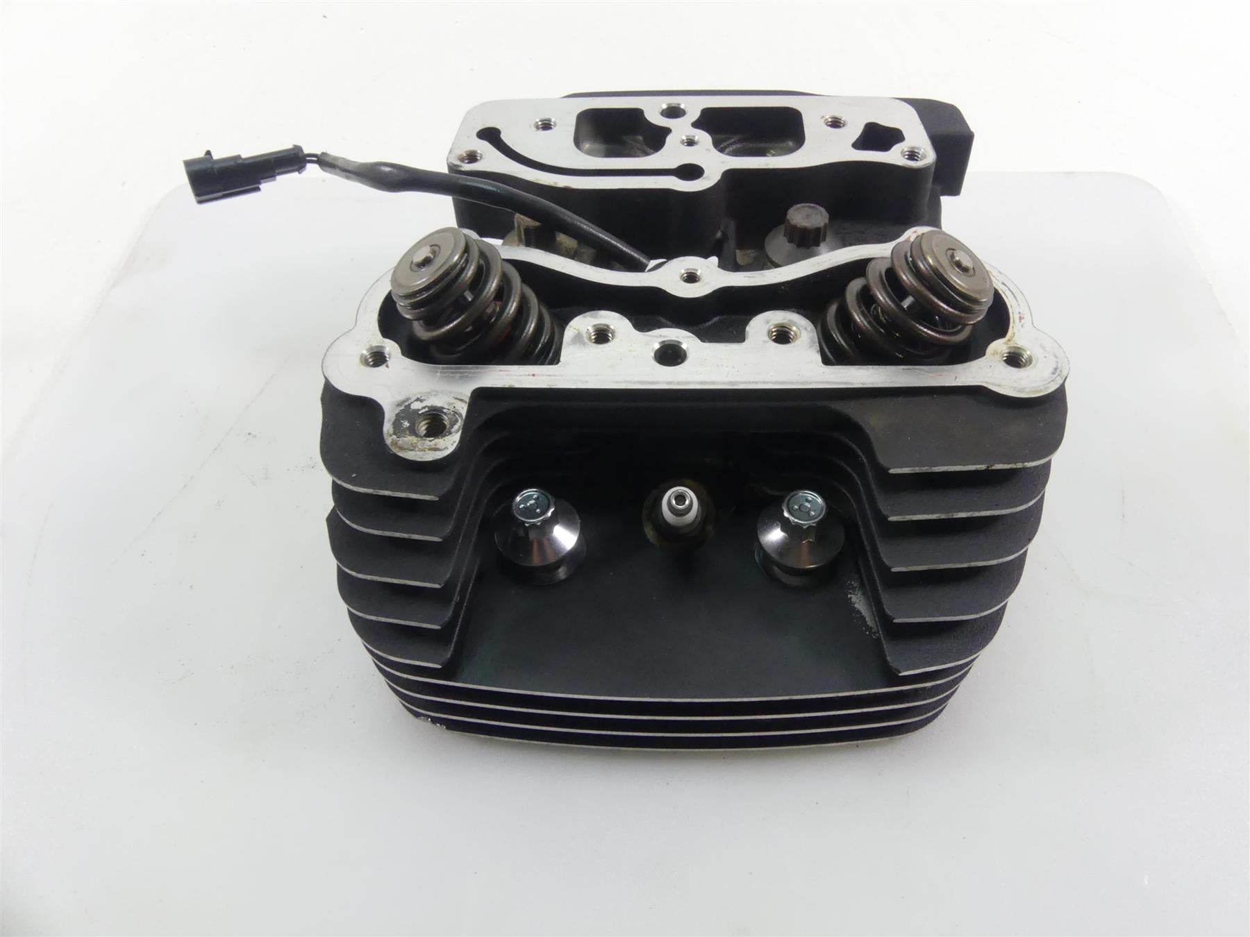 2011 Harley Touring FLTRU Road Glide Rear Cylinderhead Cylinder Head 17729-08 {{ shop.shopifyCountryName }} - Mototech271