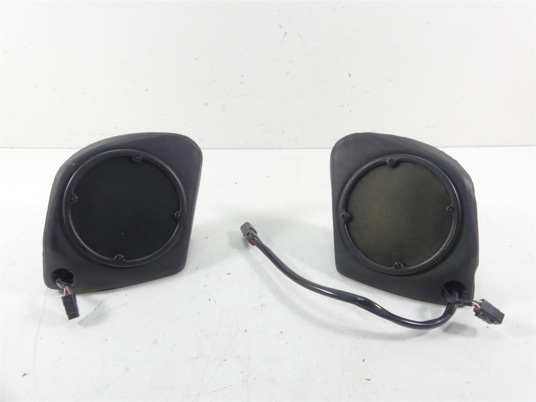 2007 Harley FLHTCU SE2 CVO Electra Glide Tour Pack Rear Speaker Set 76601-07A | Mototech271