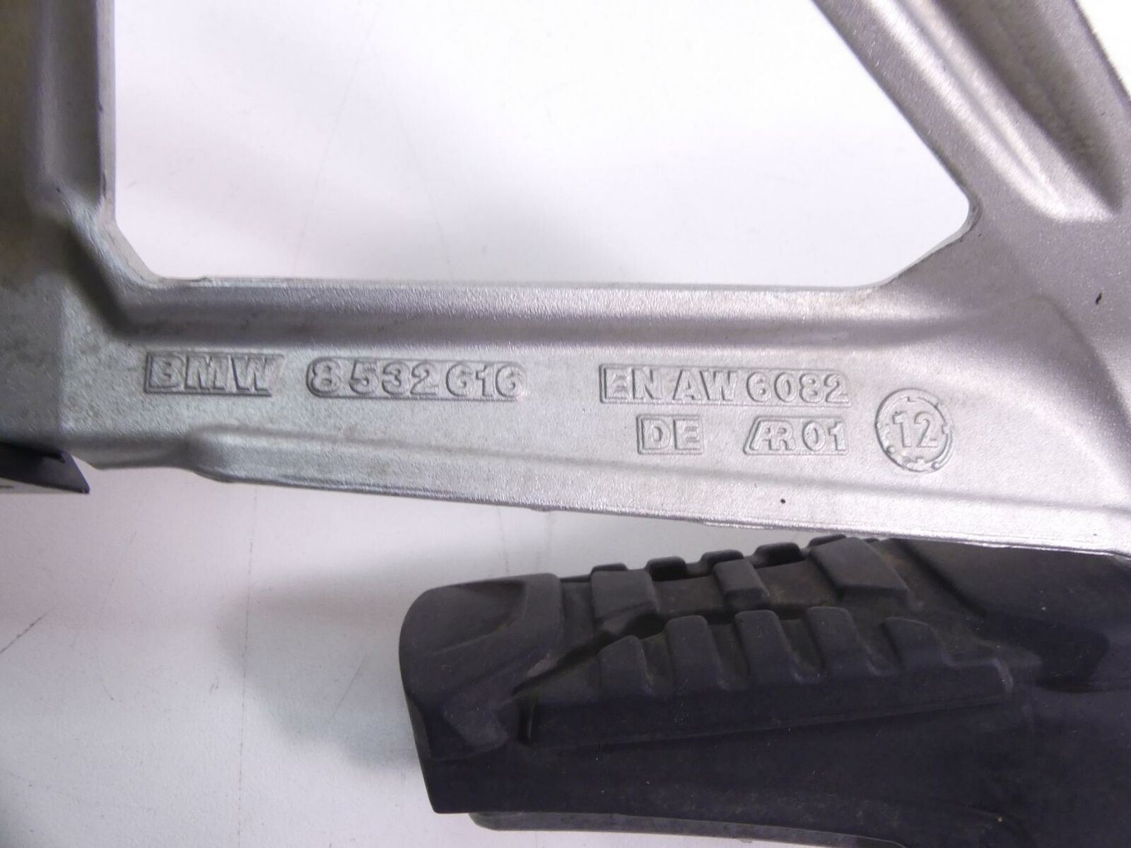 2013 BMW R1200GS GSW K50 Rear Passenger Footpeg Set 46718526741 46718526742 {{ shop.shopifyCountryName }} - Mototech271