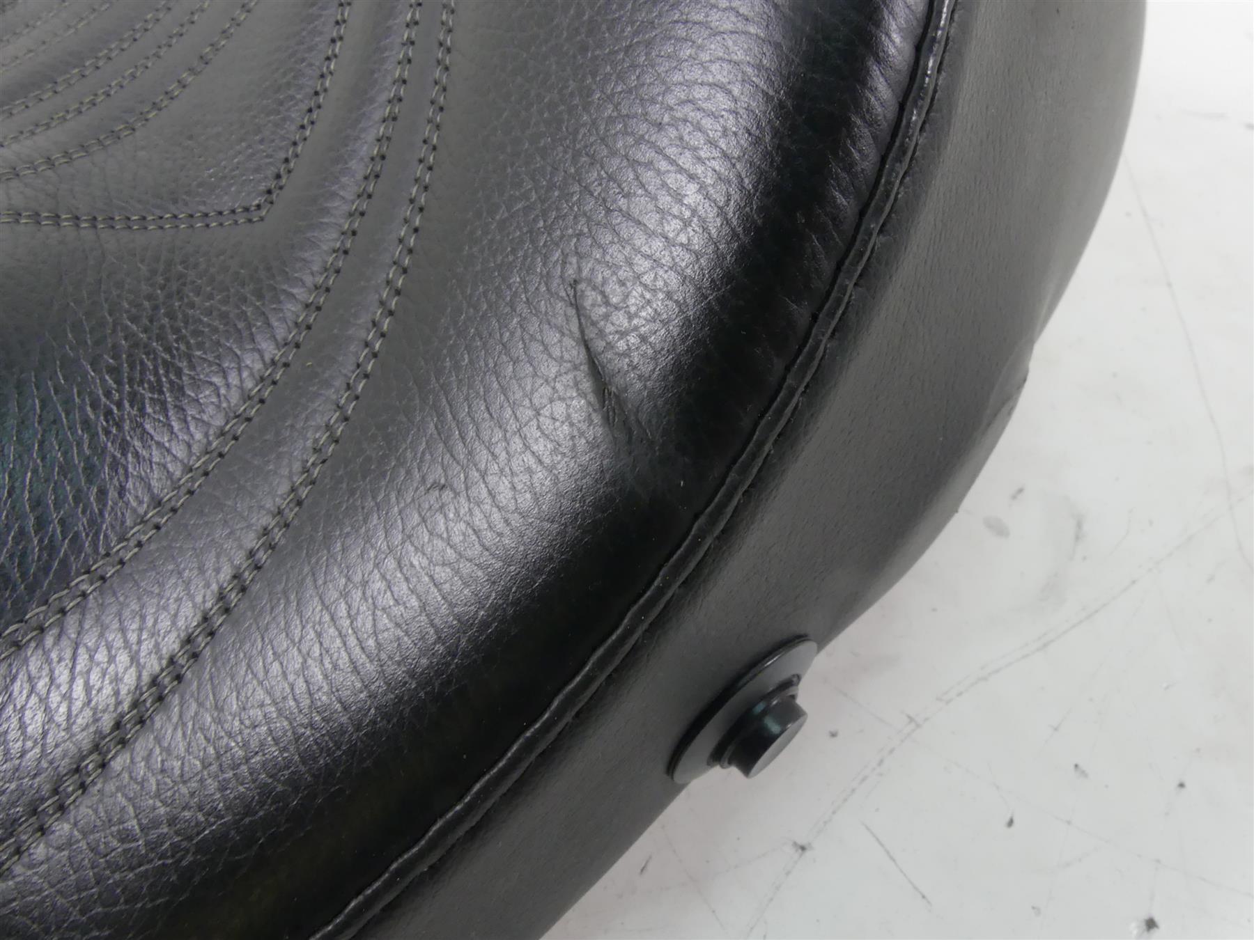 2016 Harley Touring FLTRX Road Glide Danny Gray Air Hawk Seat - Read 21-417AIR {{ shop.shopifyCountryName }} - Mototech271