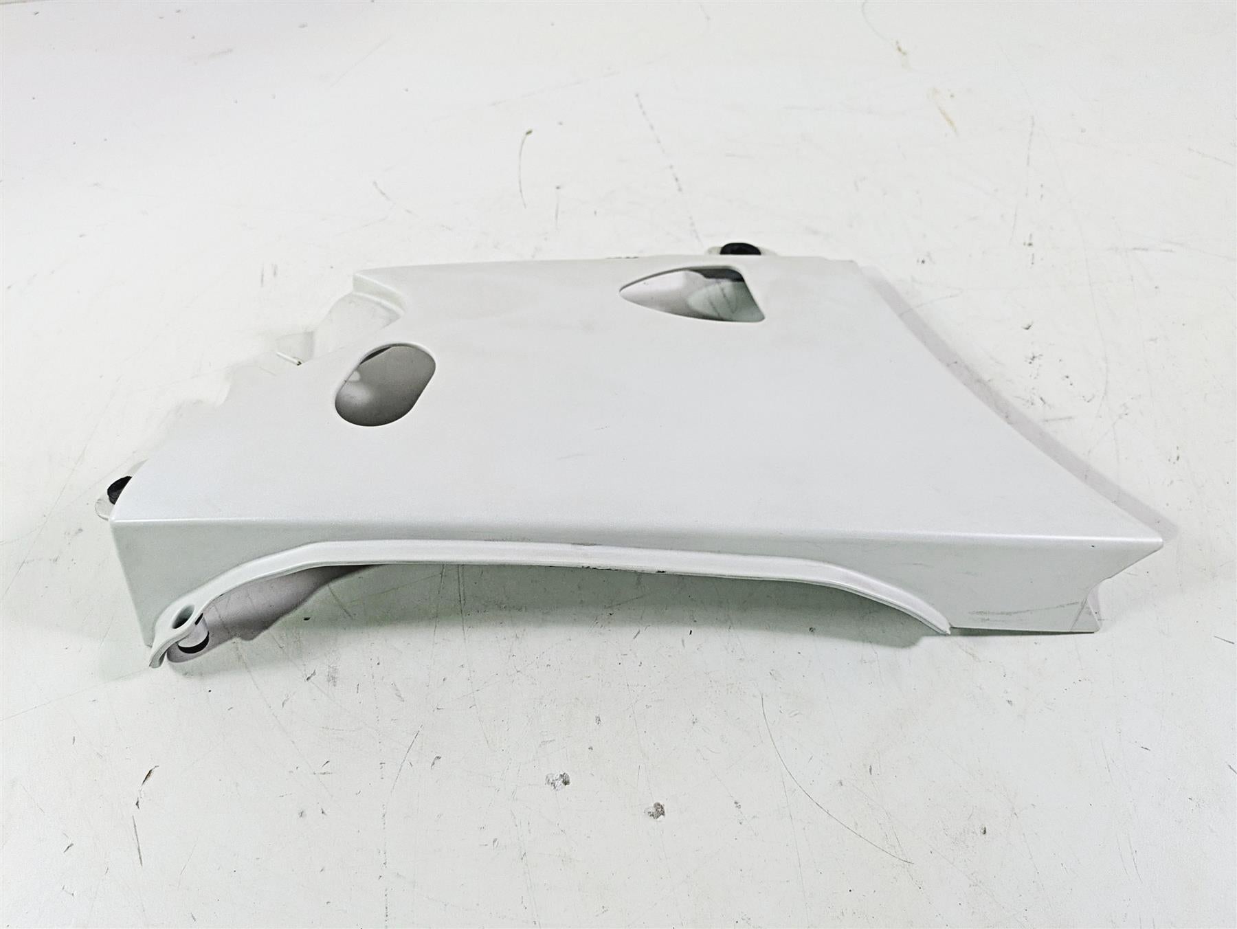 2018 Indian Chieftain Limited Right Lower Side Cover Fairing White Pearl 5450418 {{ shop.shopifyCountryName }} - Mototech271