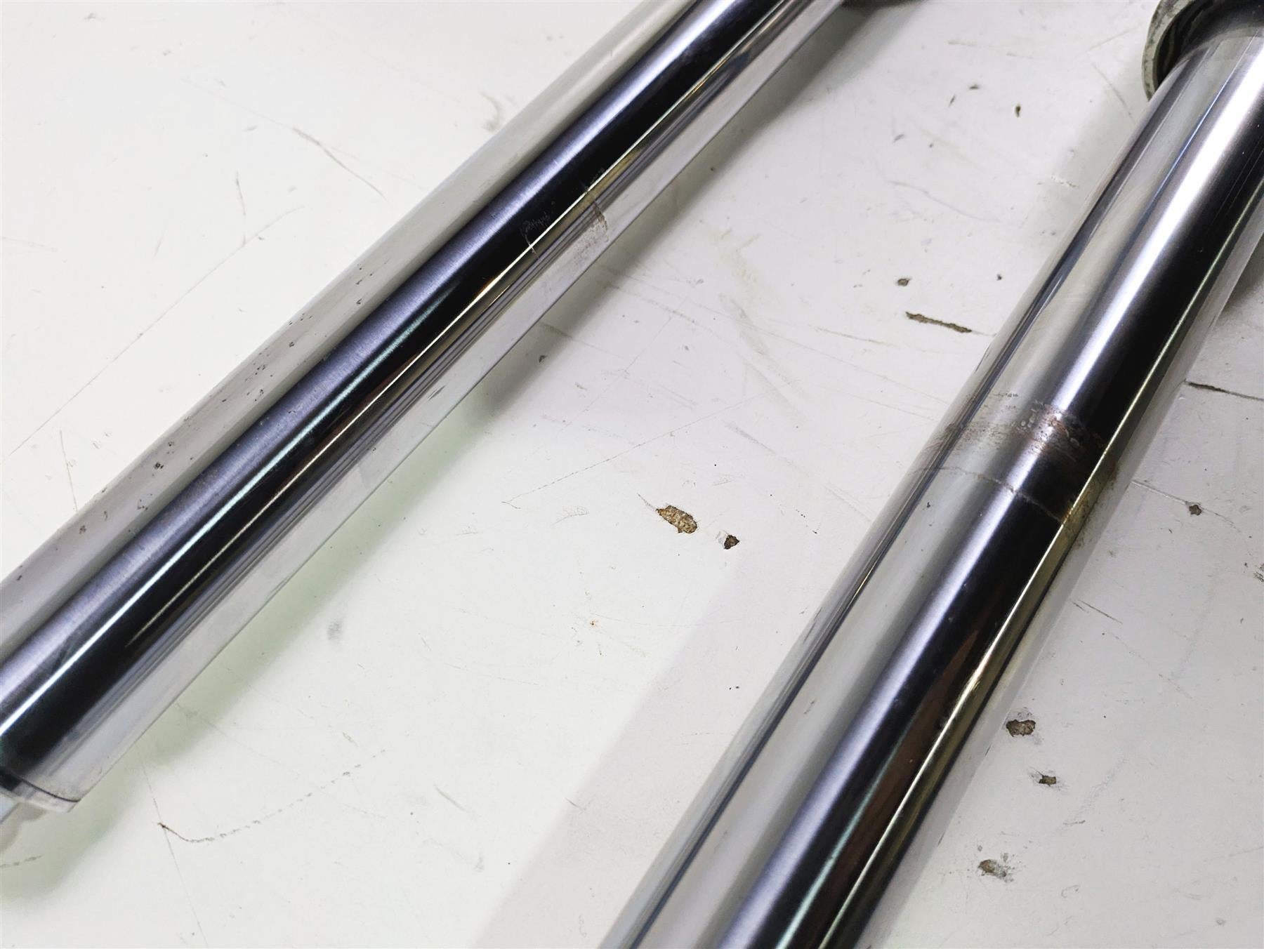 1992 Harley FLSTC Softail Heritage Straight Front Fork Legs 45915-86 45916-86 {{ shop.shopifyCountryName }} - Mototech271