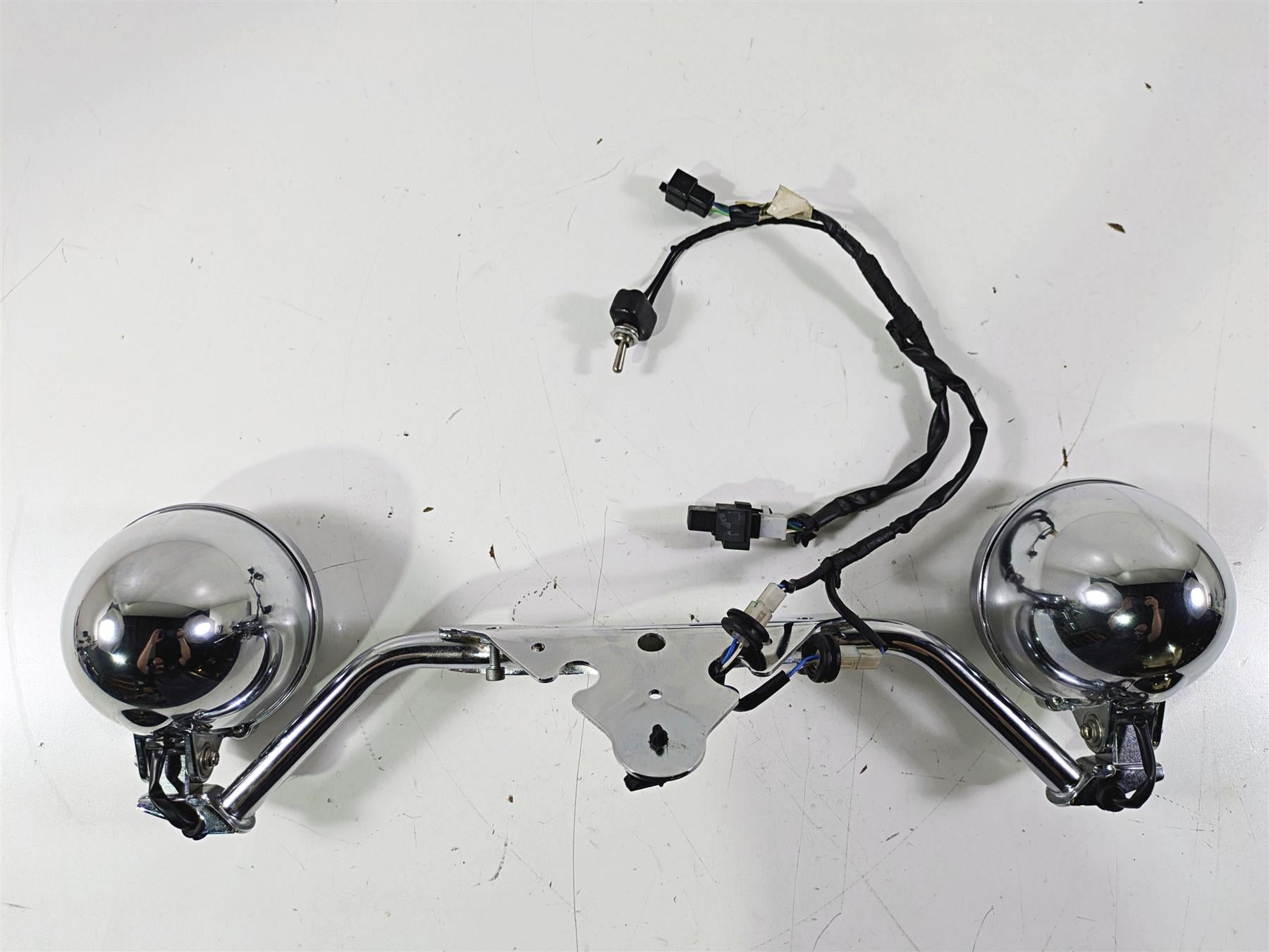 2014 Moto Guzzi California 1400 Touring Front Spot Lights & Mounts 887997 {{ shop.shopifyCountryName }} - Mototech271
