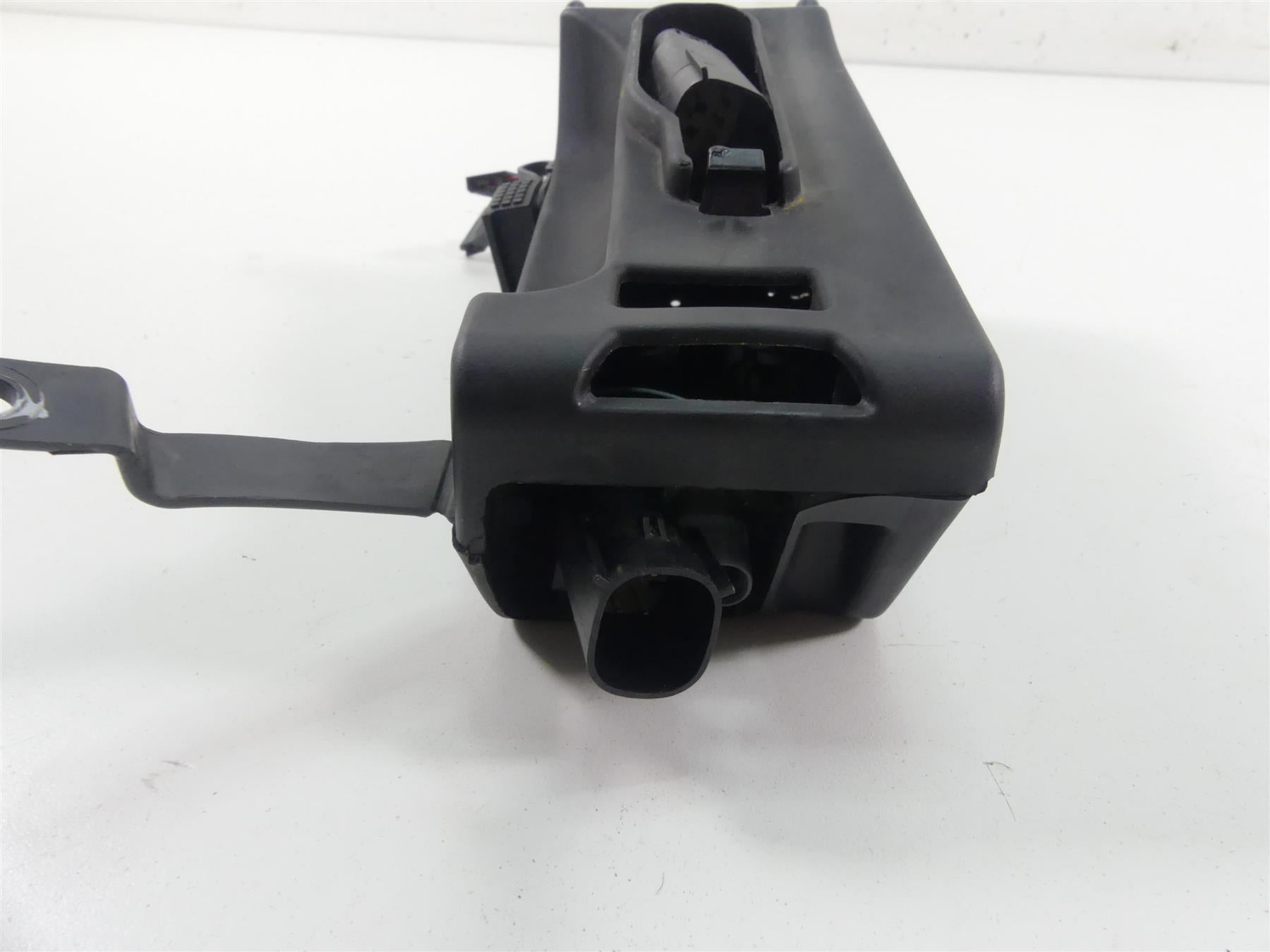 2022 Harley Softail FXBBS Street Bob Horn Mount Box + Steer Wiring 69201654 {{ shop.shopifyCountryName }} - Mototech271