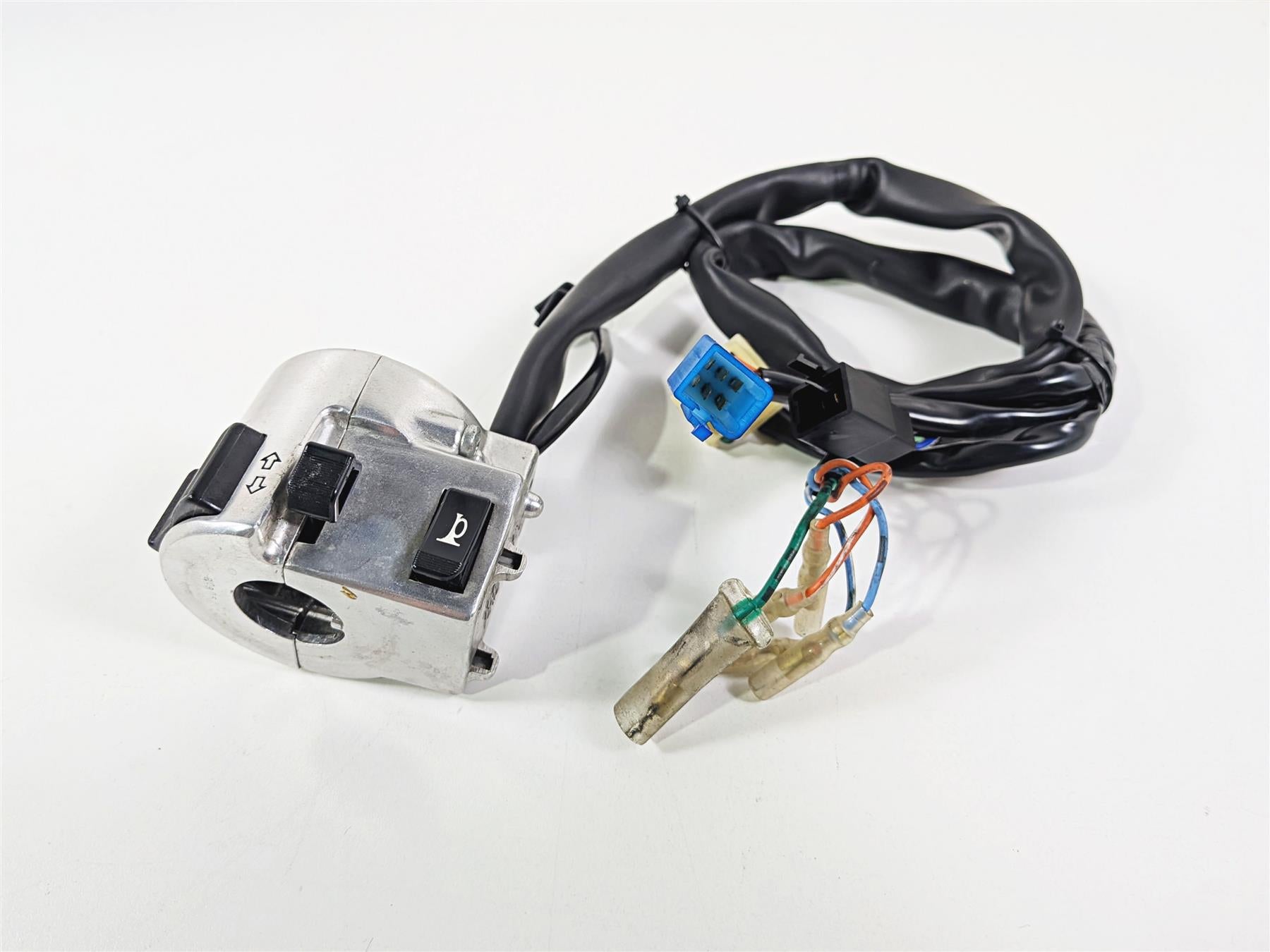 2003 Honda V-Twin VTX1800 C Left Hand Control Switch 35020-MCH-000 {{ shop.shopifyCountryName }} - Mototech271