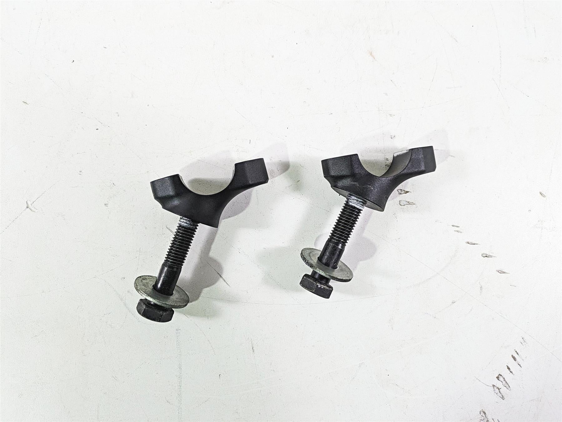 2018 Indian Chieftain Dark Horse Handlebar Riser Holder 5139656 {{ shop.shopifyCountryName }} - Mototech271