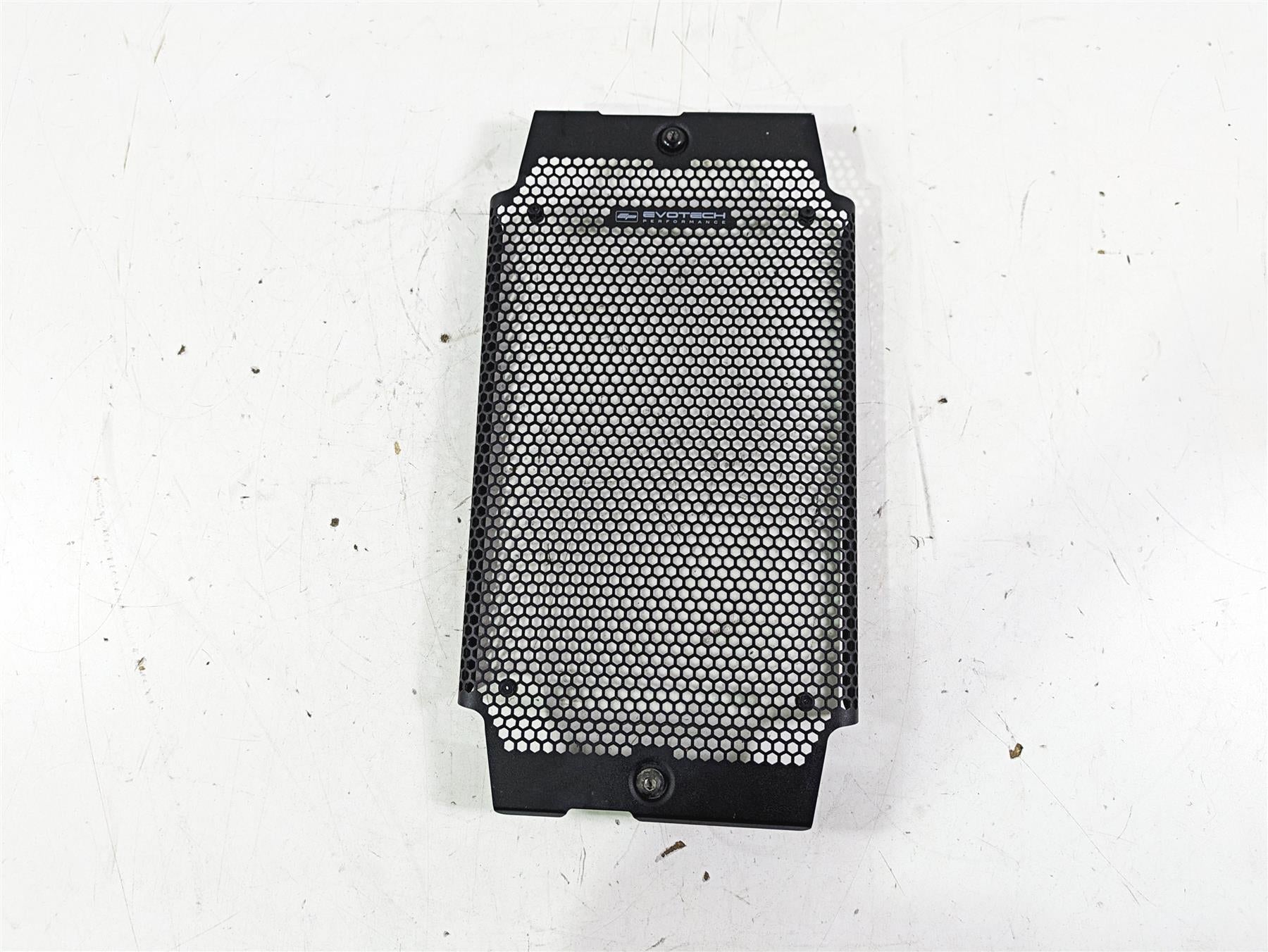 2020 Triumph Street Scrambler 900 Evotech Radiator Cover Guard PRN013141-09 {{ shop.shopifyCountryName }} - Mototech271