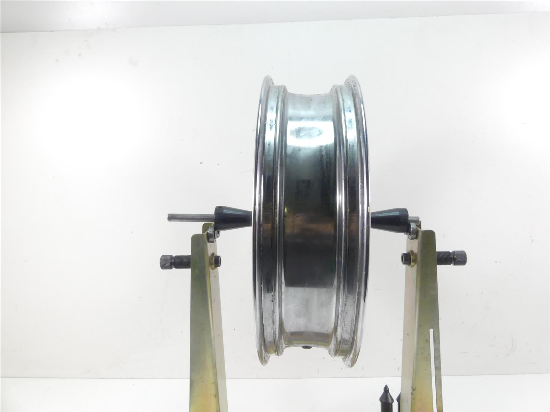 2004 Harley Softail FXSTD SE CVO Deuce Rear Wheel Rim 17x4.5 -Read 44566-07 {{ shop.shopifyCountryName }} - Mototech271