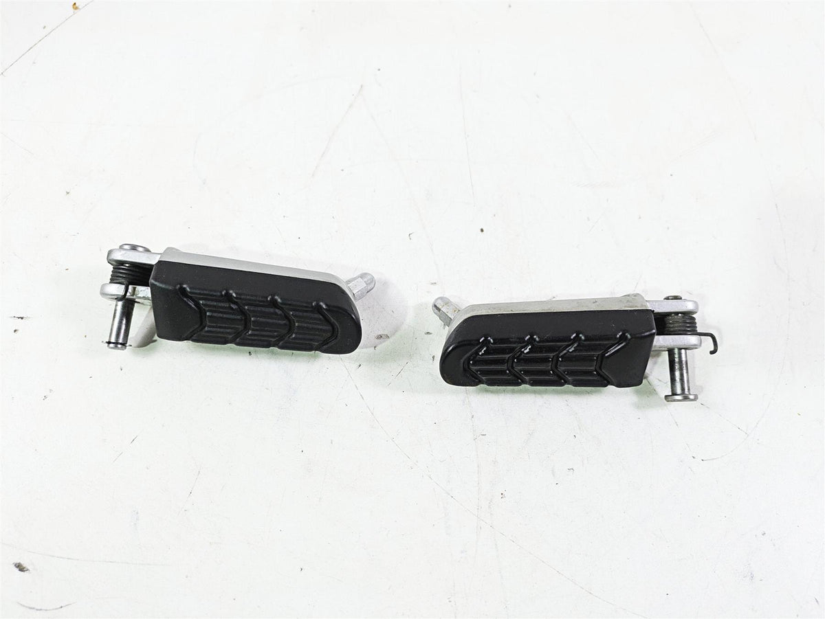 2023 BMW G310R K03 Front Rider Foot Peg Rest Set 46718553971 46718553972 {{ shop.shopifyCountryName }} - Mototech271
