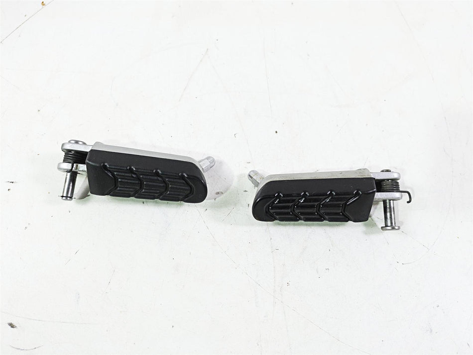 2023 BMW G310R K03 Front Rider Foot Peg Rest Set 46718553971 46718553972 {{ shop.shopifyCountryName }} - Mototech271
