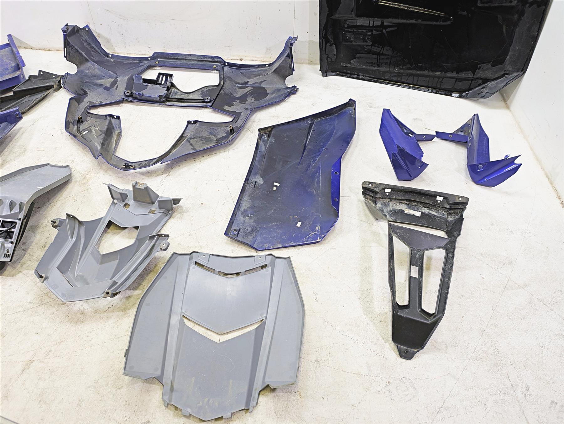 2020 Yamaha YXZ1000 R SS XTR Outer Plastic Fairing Cover Fender Hood 2HC-F1511 {{ shop.shopifyCountryName }} - Mototech271