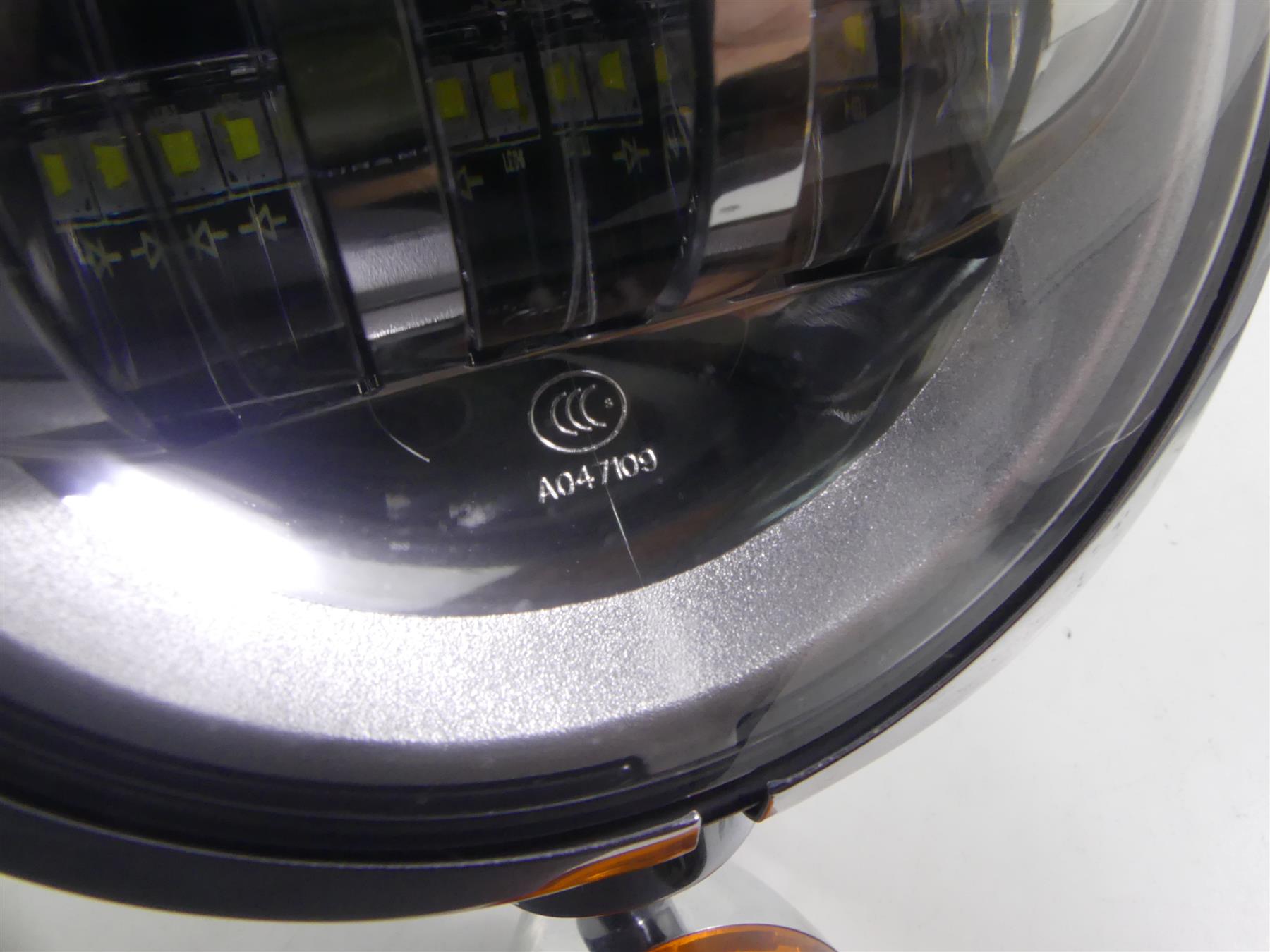 2014 Harley Touring FLHTK Electra Glide Right Led Fog & Blinker Set 68000022 {{ shop.shopifyCountryName }} - Mototech271