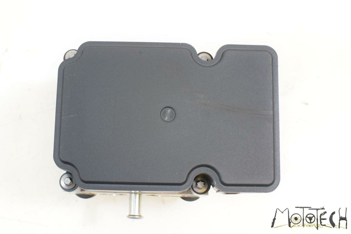 2016 Yamaha R1 YZFR1 S Abs Module Brake Pressure Pump 2CR-85930-09-00 {{ shop.shopifyCountryName }} - Mototech271