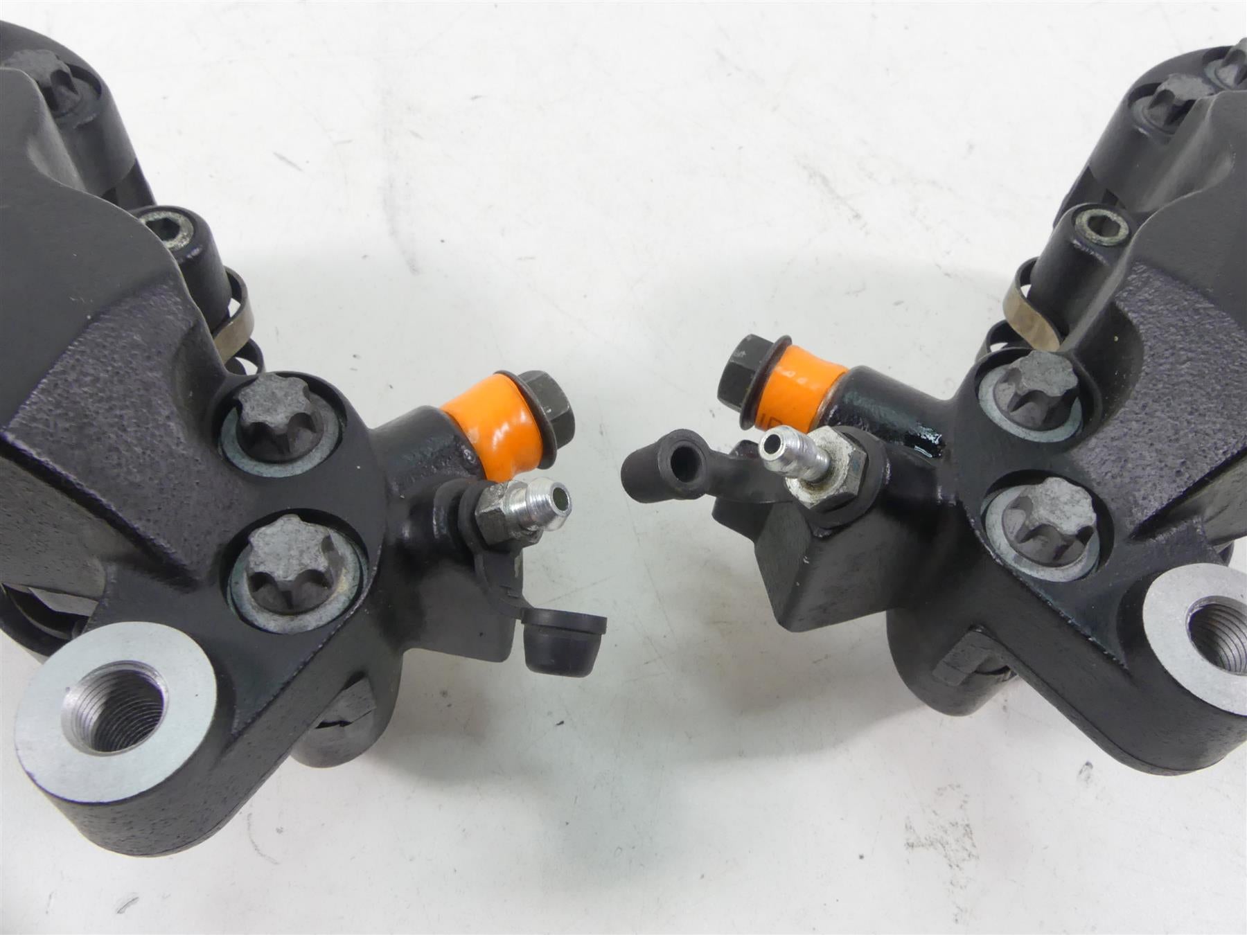 2016 Indian Chief Dark Horse Front Left Right Brake Caliper Set 1912390 1912391 {{ shop.shopifyCountryName }} - Mototech271