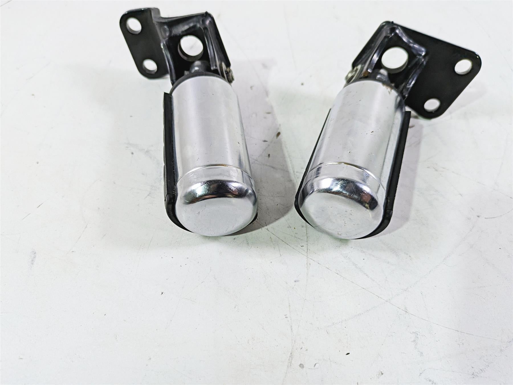 2002 Honda V-Twin VTX1800 C Rear Passenger Footpeg Set 50680-MCH-000 {{ shop.shopifyCountryName }} - Mototech271
