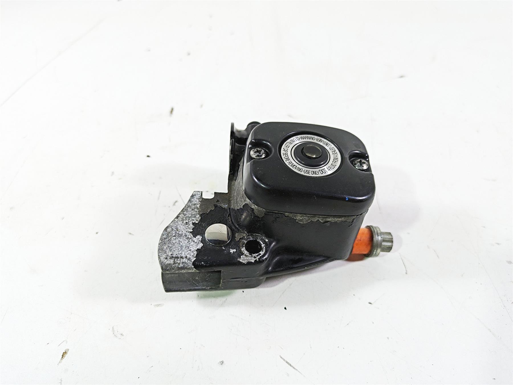 2012 Harley FLD Dyna Switchback Front Brake Master Cylinder 9/16" 45029-11C {{ shop.shopifyCountryName }} - Mototech271